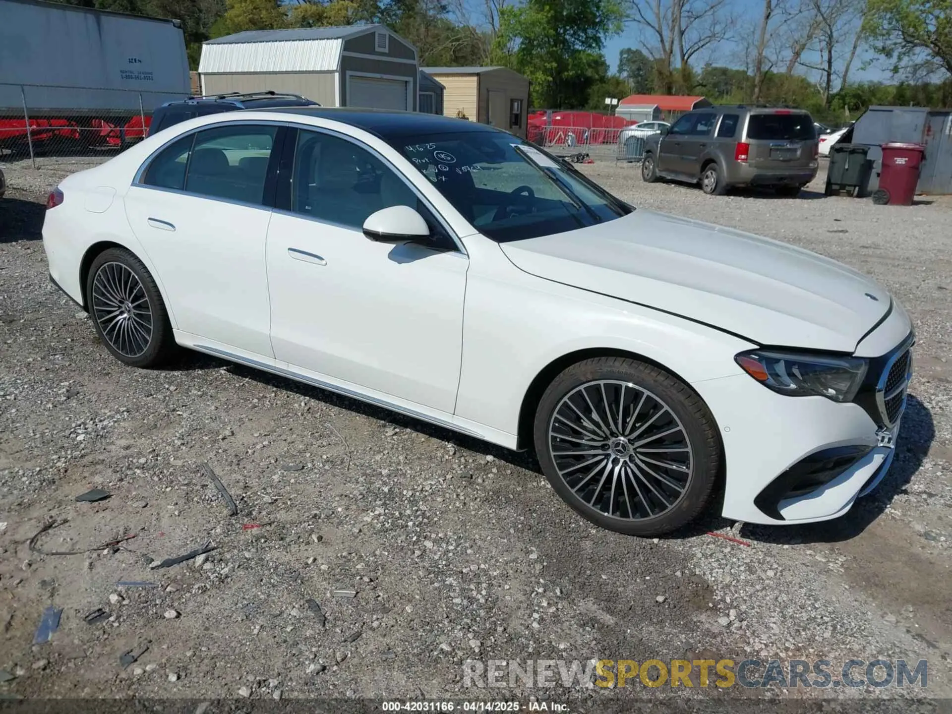 1 Photograph of a damaged car W1KLF4HB9RA070764 MERCEDES-BENZ E 350 2024
