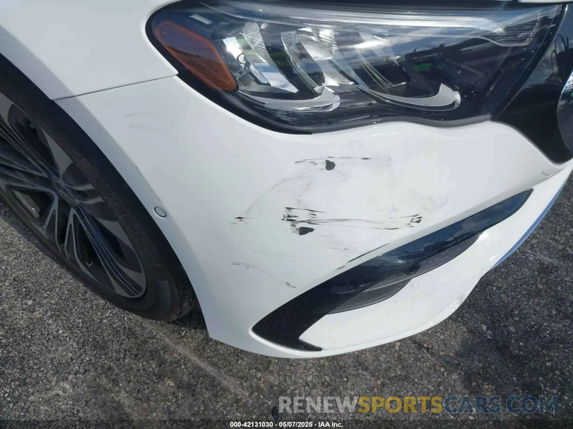18 Photograph of a damaged car W1KLF4HBXSA090480 MERCEDES-BENZ E 350 2025