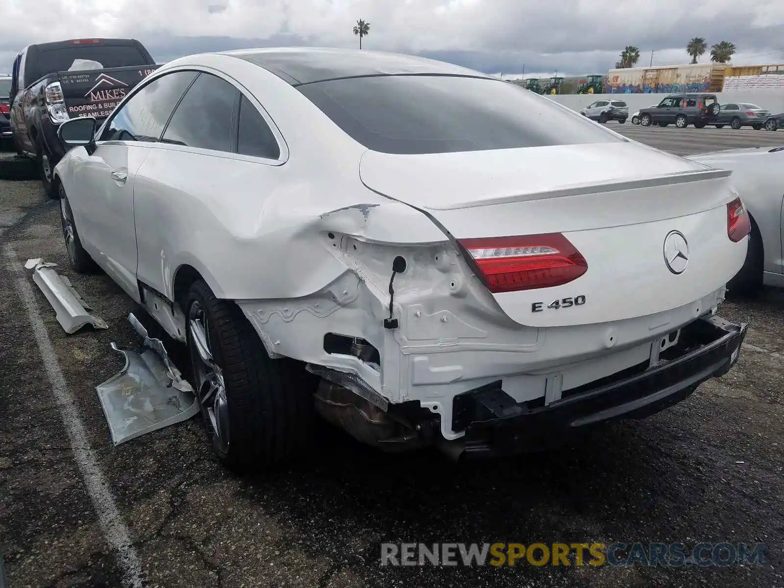 3 Photograph of a damaged car WDD1J6HB0KF085826 MERCEDES-BENZ E 450 2019