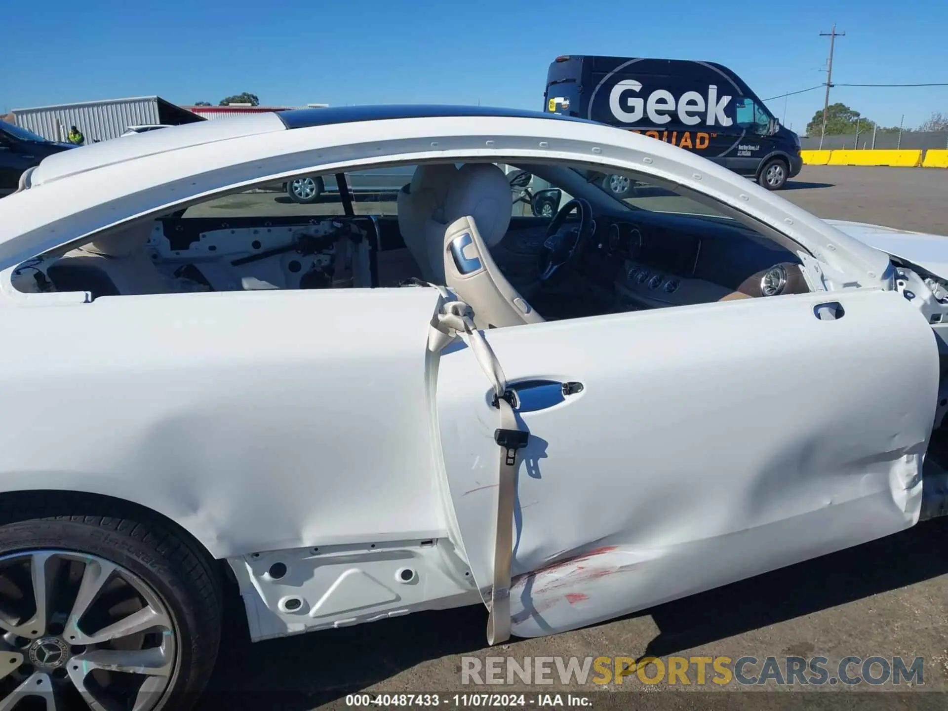14 Photograph of a damaged car WDD1J6HB6KF081635 MERCEDES-BENZ E 450 2019