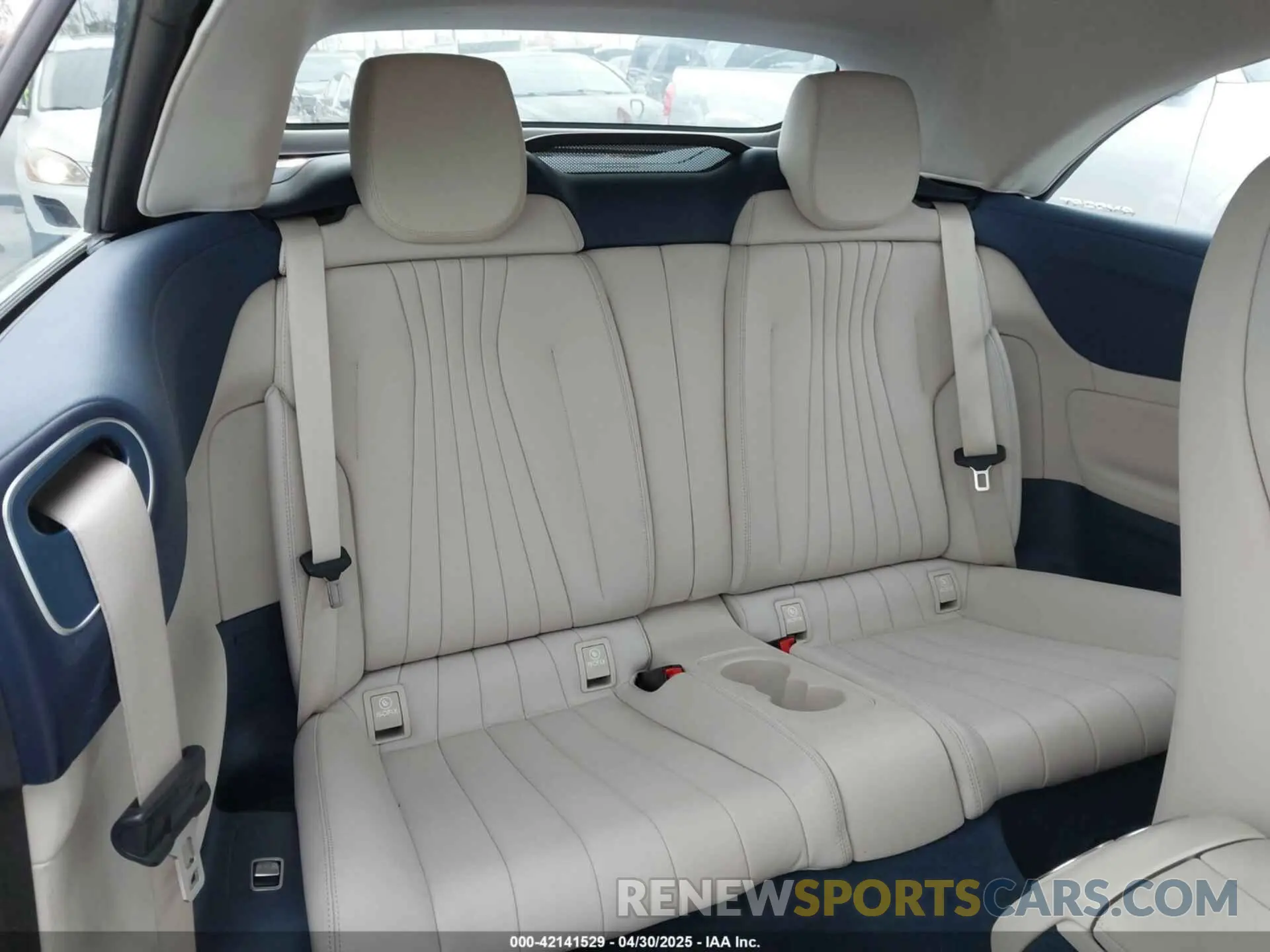8 Photograph of a damaged car WDD1K6HB6KF115649 MERCEDES-BENZ E 450 2019
