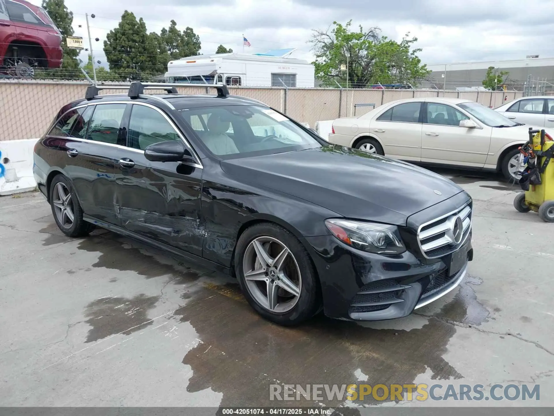 1 Photograph of a damaged car WDDZH6JB2KA583502 MERCEDES-BENZ E 450 2019