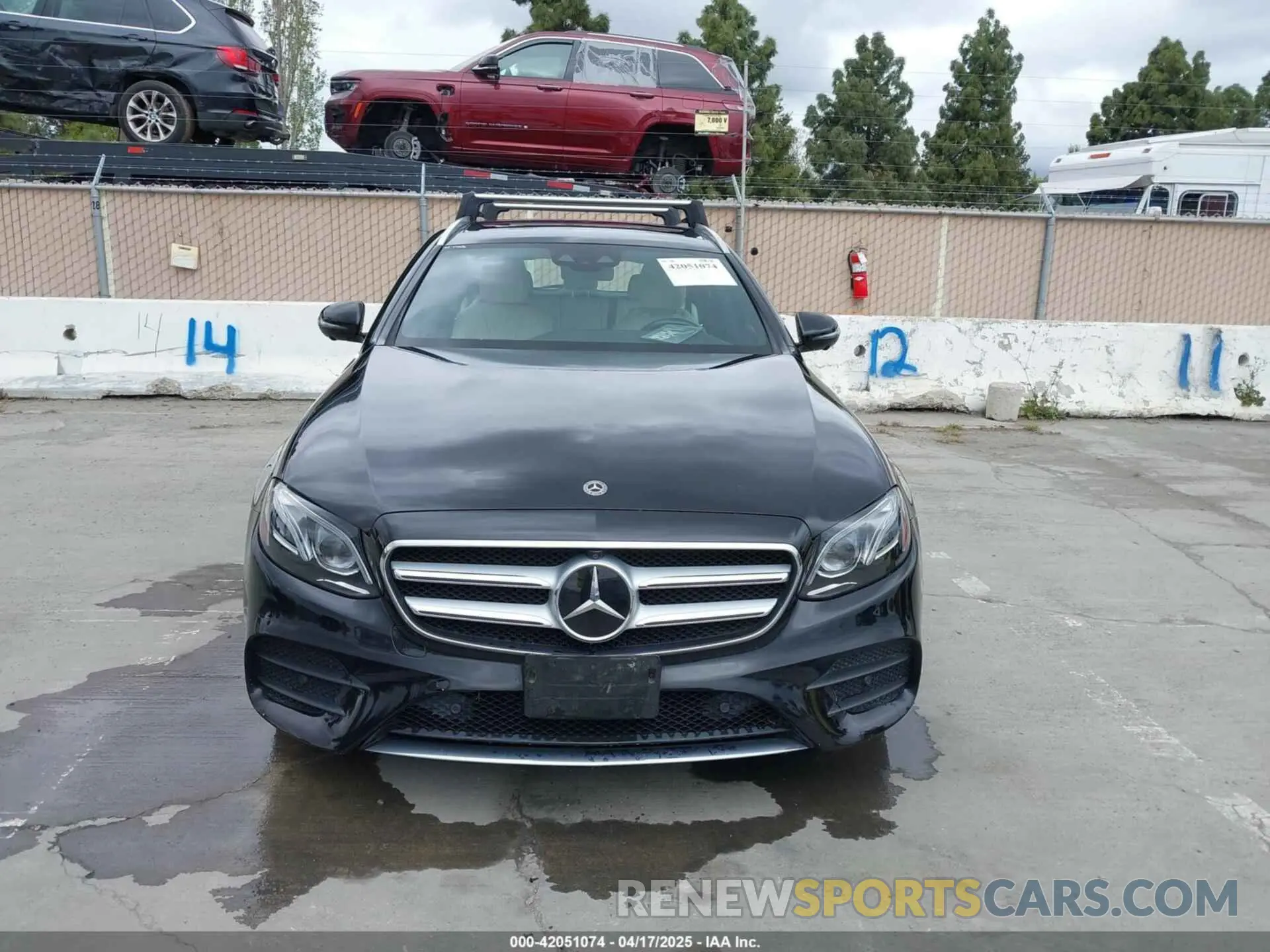12 Photograph of a damaged car WDDZH6JB2KA583502 MERCEDES-BENZ E 450 2019