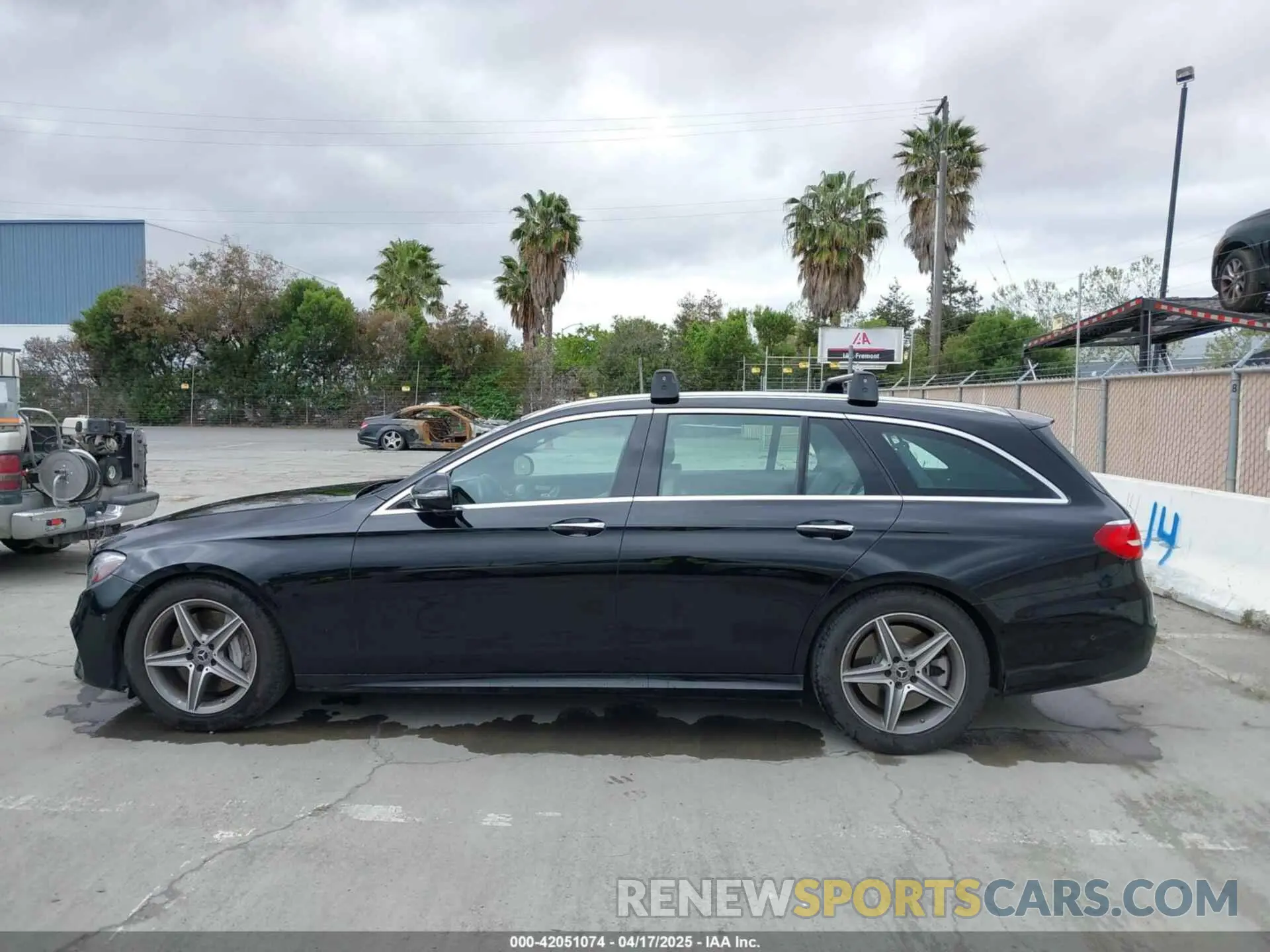 14 Photograph of a damaged car WDDZH6JB2KA583502 MERCEDES-BENZ E 450 2019