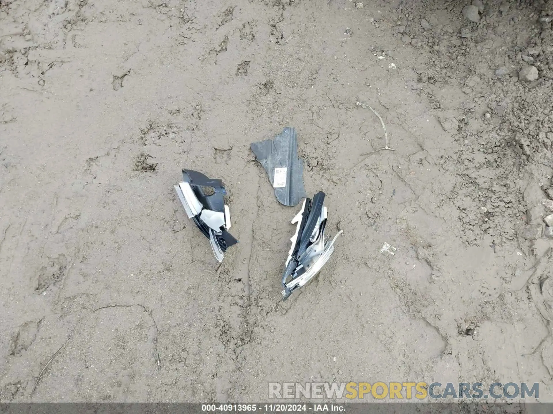 12 Photograph of a damaged car WDDZH6JB3KA618791 MERCEDES-BENZ E 450 2019