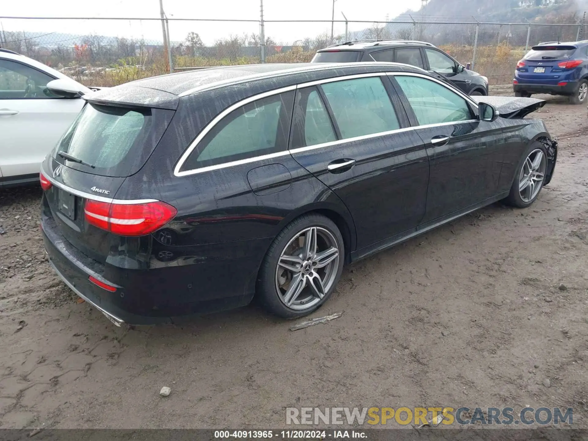 4 Photograph of a damaged car WDDZH6JB3KA618791 MERCEDES-BENZ E 450 2019