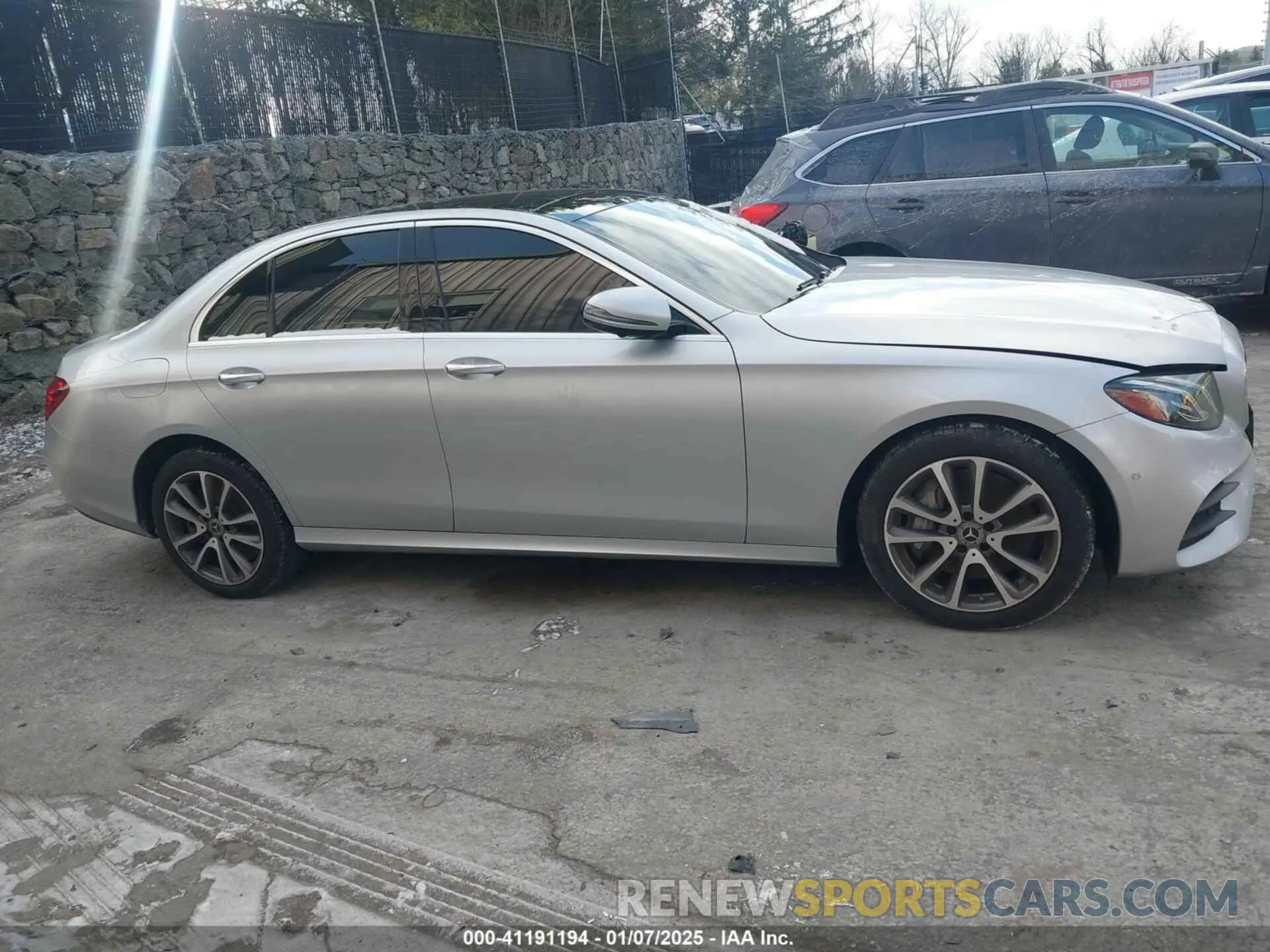 13 Photograph of a damaged car W1KZF6JB1LA806636 MERCEDES-BENZ E 450 2020
