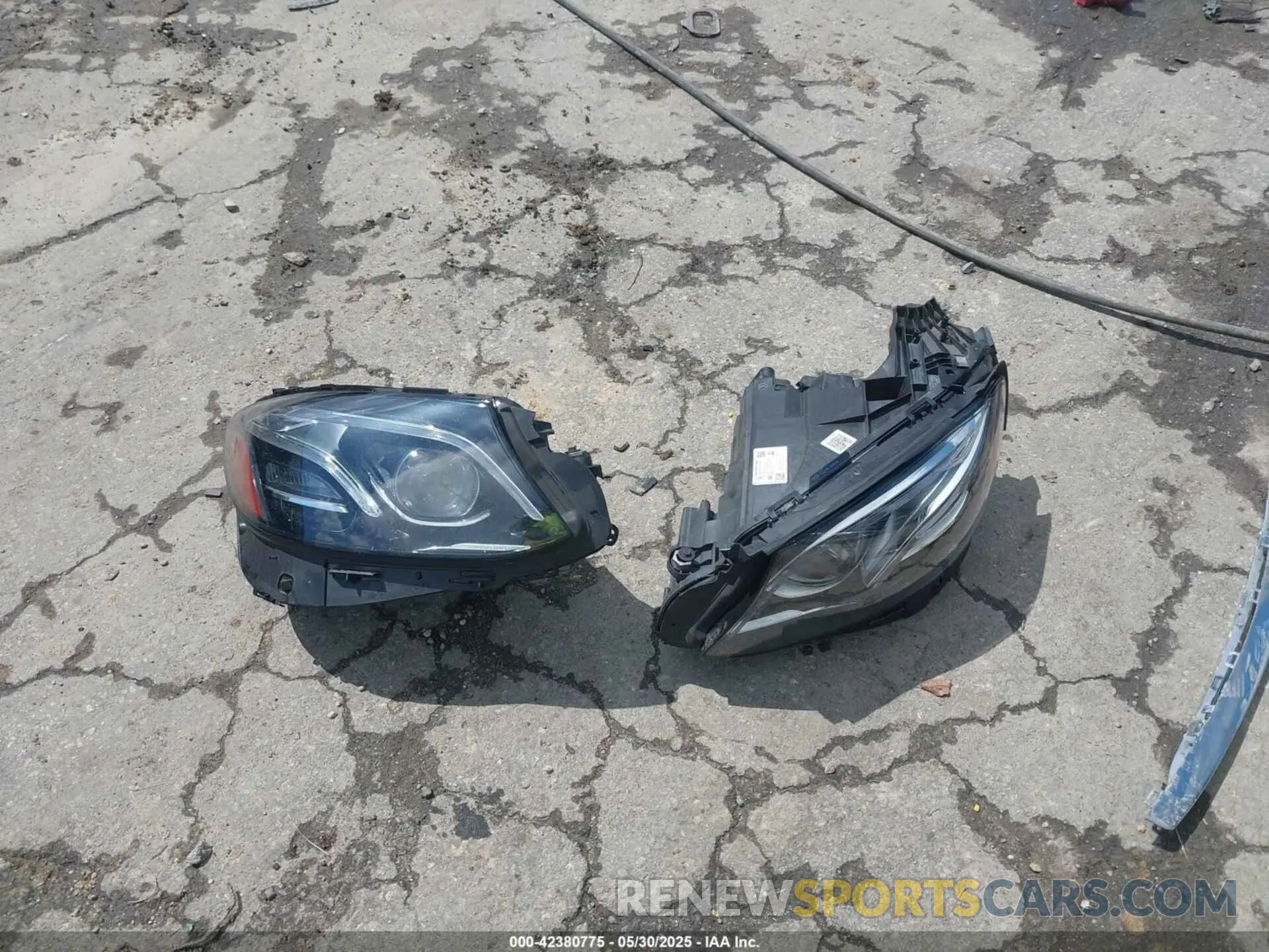 12 Photograph of a damaged car W1KZF6JB6LA760253 MERCEDES-BENZ E 450 2020