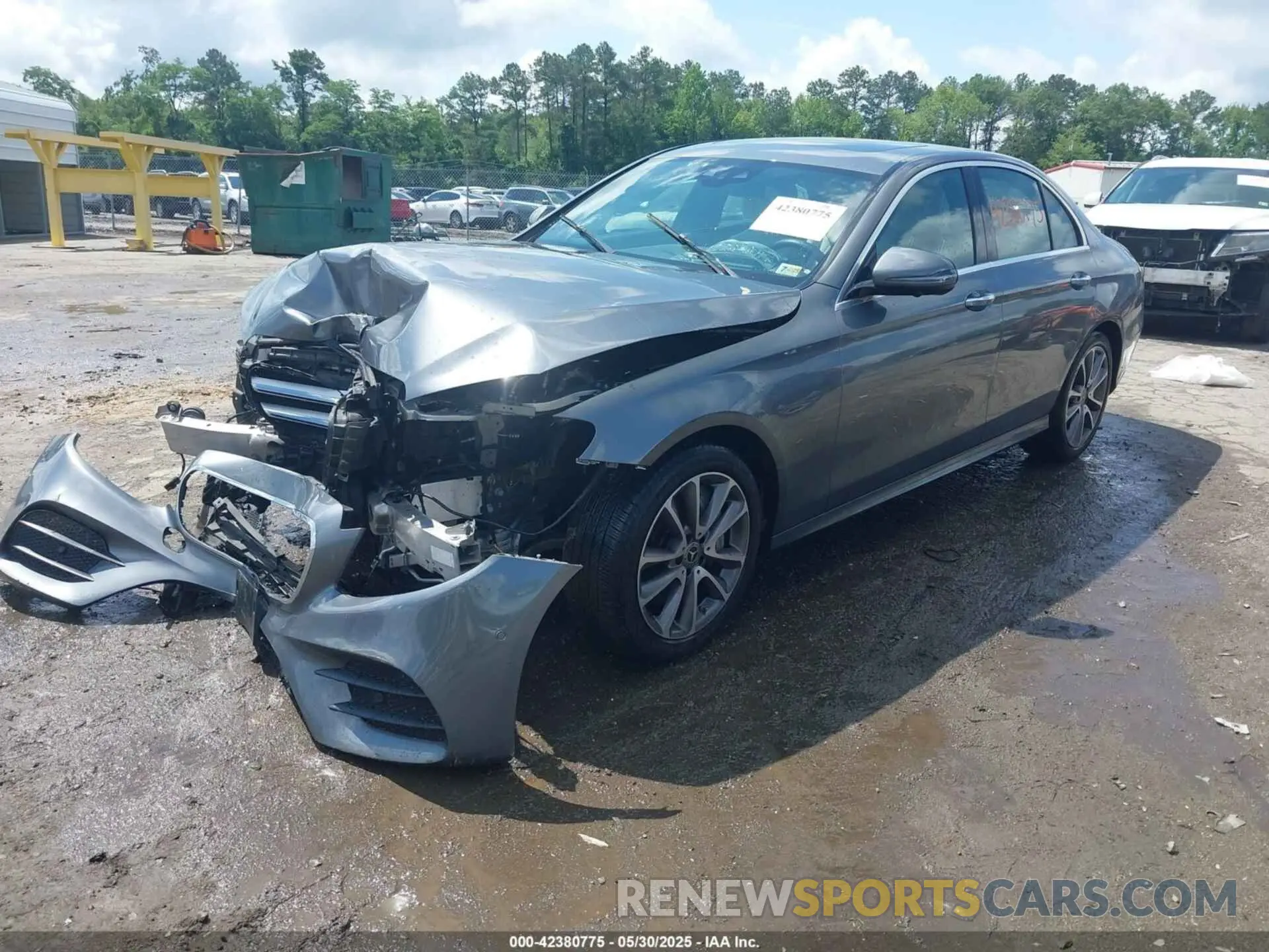 2 Photograph of a damaged car W1KZF6JB6LA760253 MERCEDES-BENZ E 450 2020