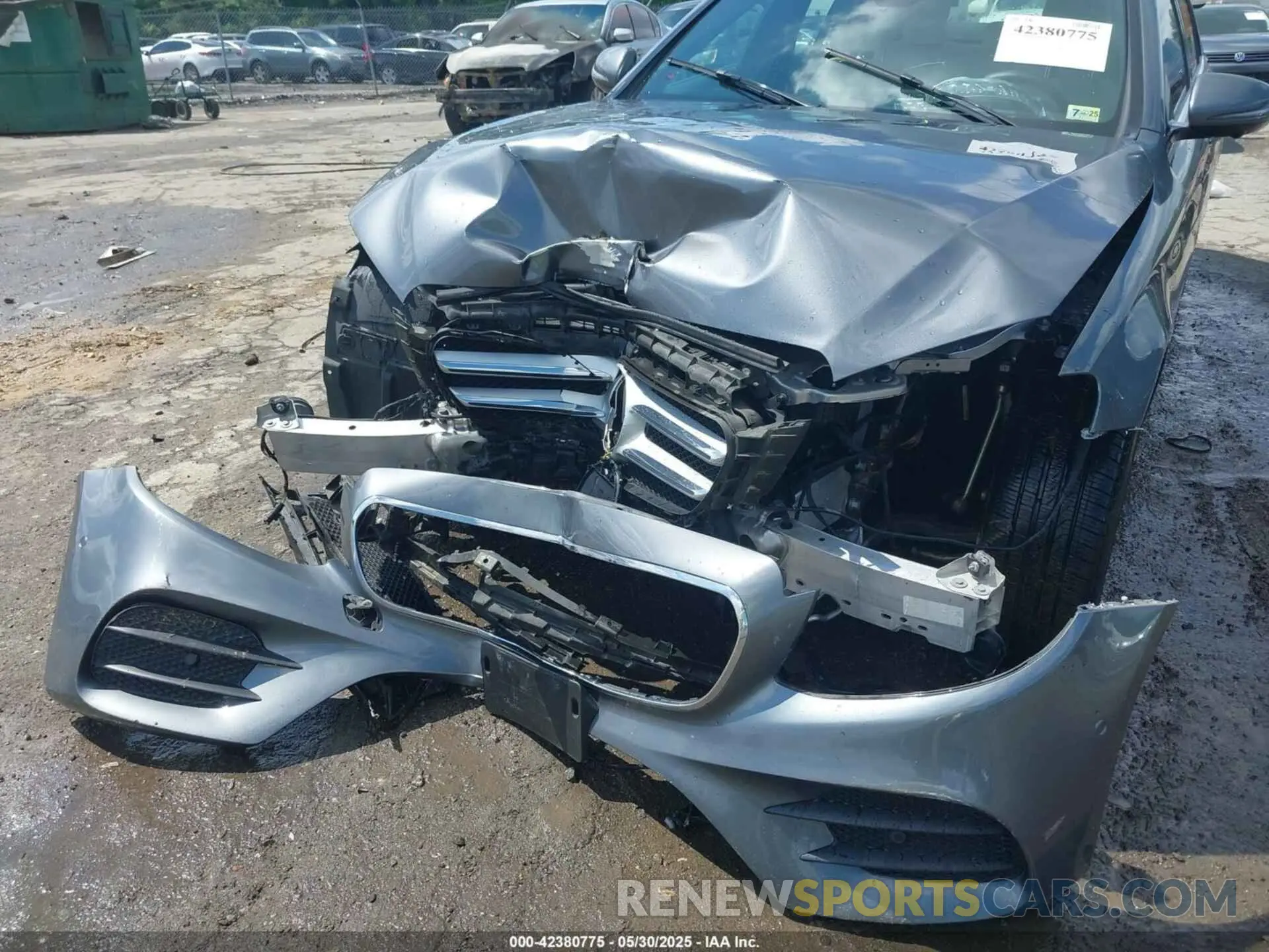 6 Photograph of a damaged car W1KZF6JB6LA760253 MERCEDES-BENZ E 450 2020