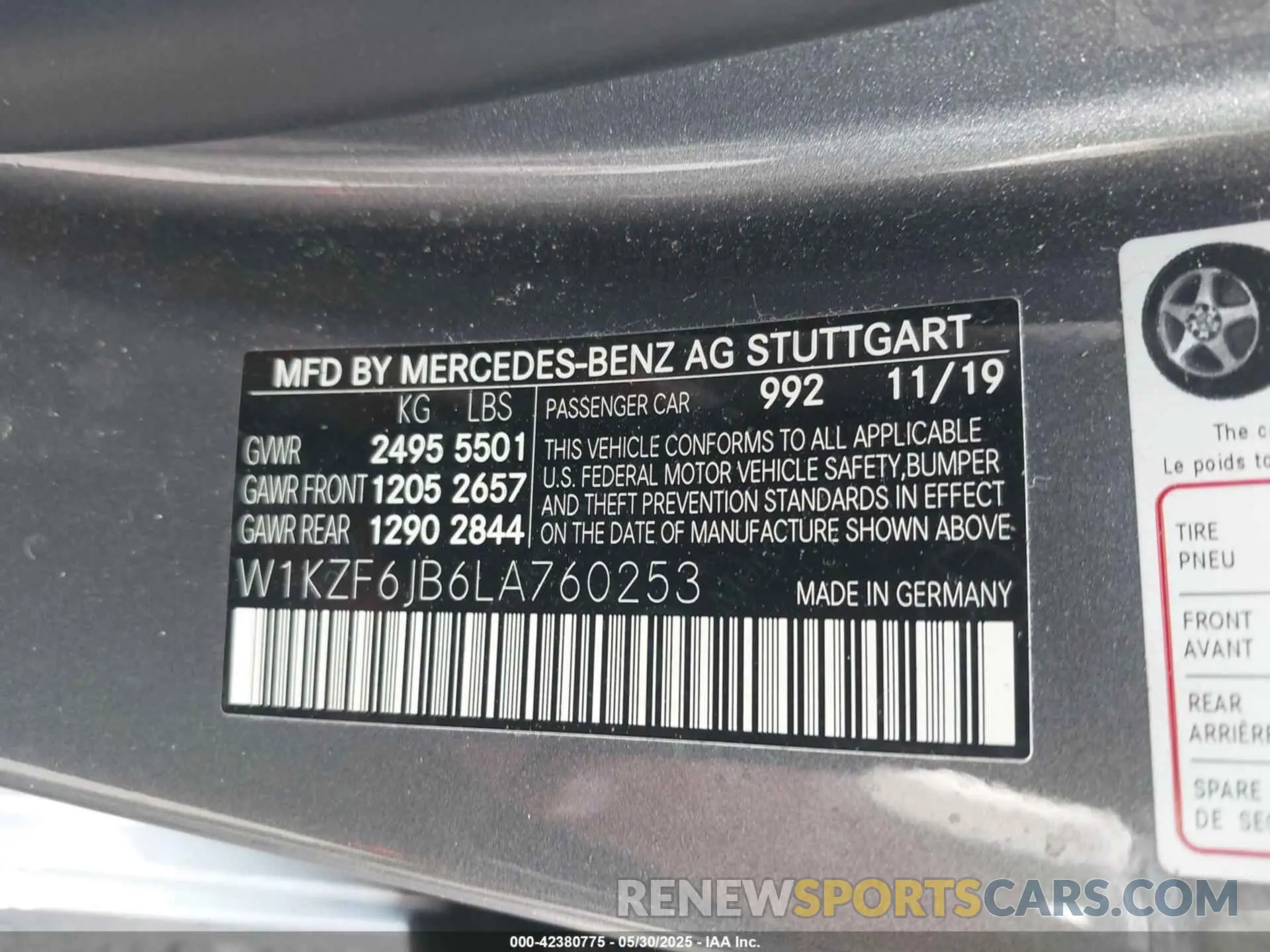 9 Photograph of a damaged car W1KZF6JB6LA760253 MERCEDES-BENZ E 450 2020
