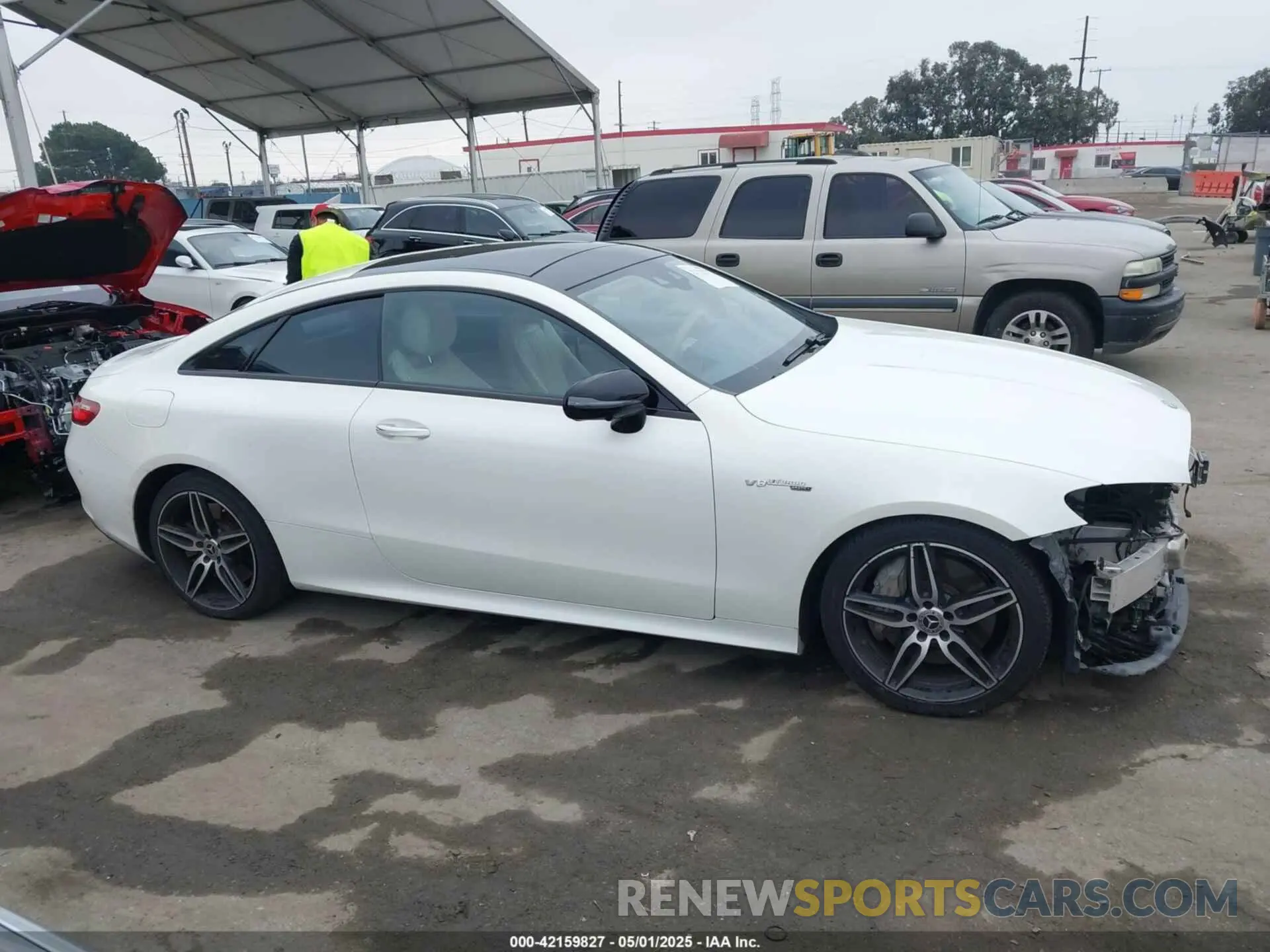 14 Photograph of a damaged car WDD1J6HB2LF123011 MERCEDES-BENZ E 450 2020