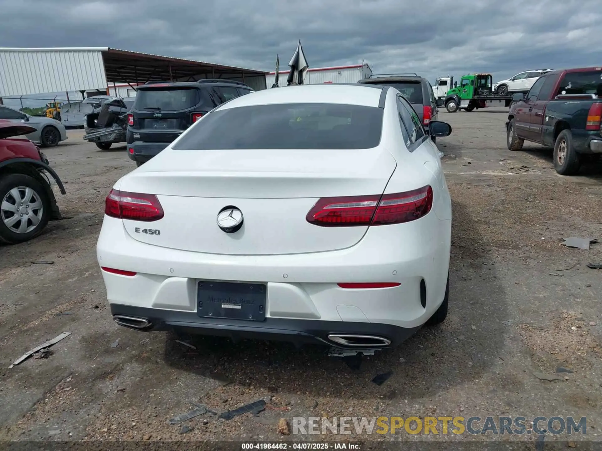 16 Photograph of a damaged car W1K1J5JB1MF156684 MERCEDES-BENZ E 450 2021