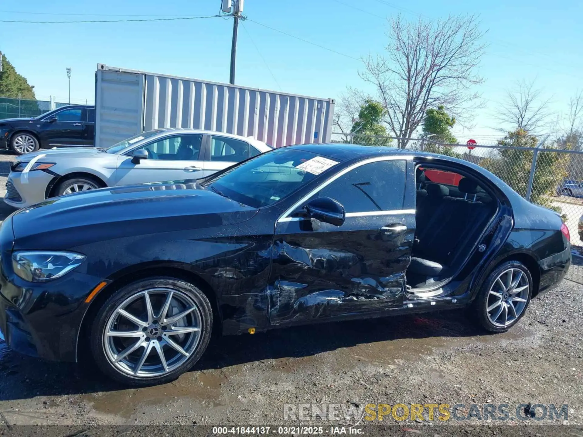 15 Photograph of a damaged car W1KZF5KB1MA939679 MERCEDES-BENZ E 450 2021