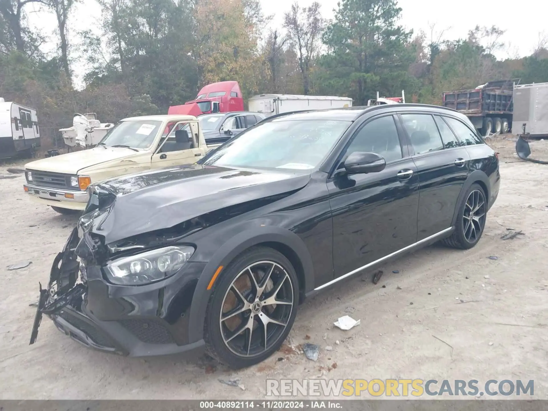 2 Photograph of a damaged car W1KZH6AB9MA965187 MERCEDES-BENZ E 450 2021