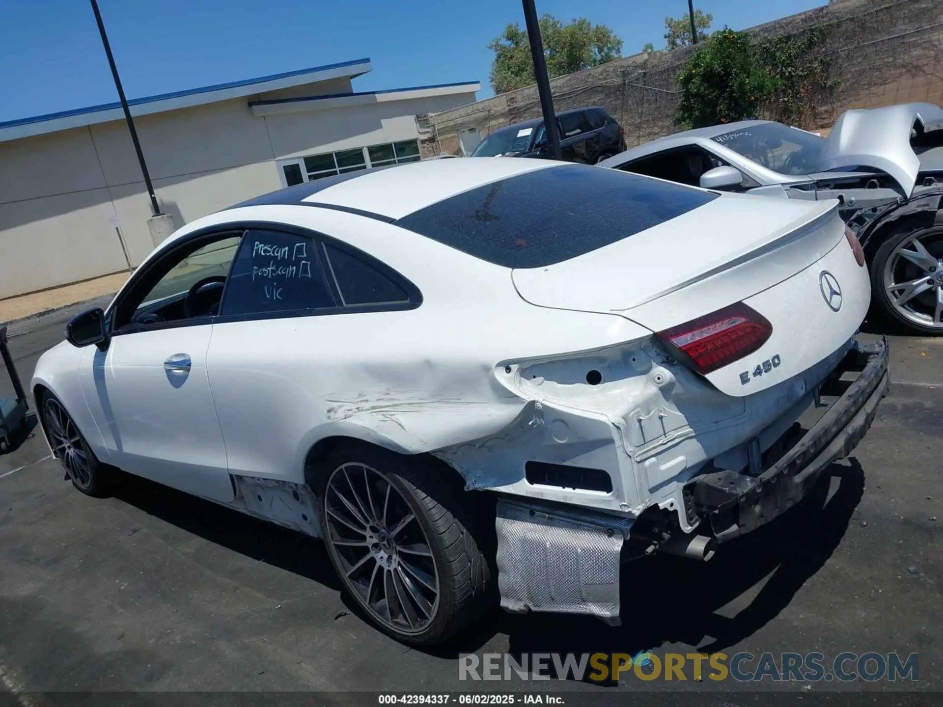 15 Photograph of a damaged car W1K1J5JB9NF173816 MERCEDES-BENZ E 450 2022