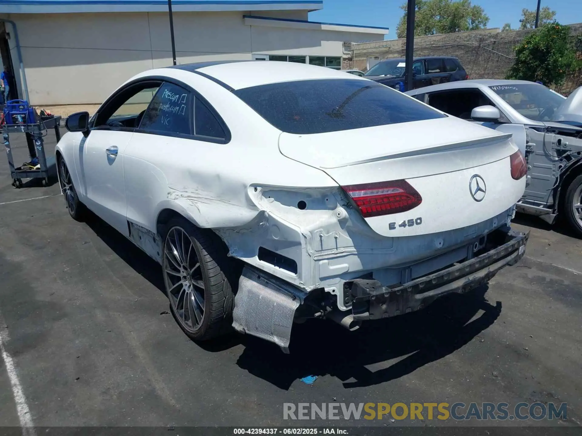 3 Photograph of a damaged car W1K1J5JB9NF173816 MERCEDES-BENZ E 450 2022