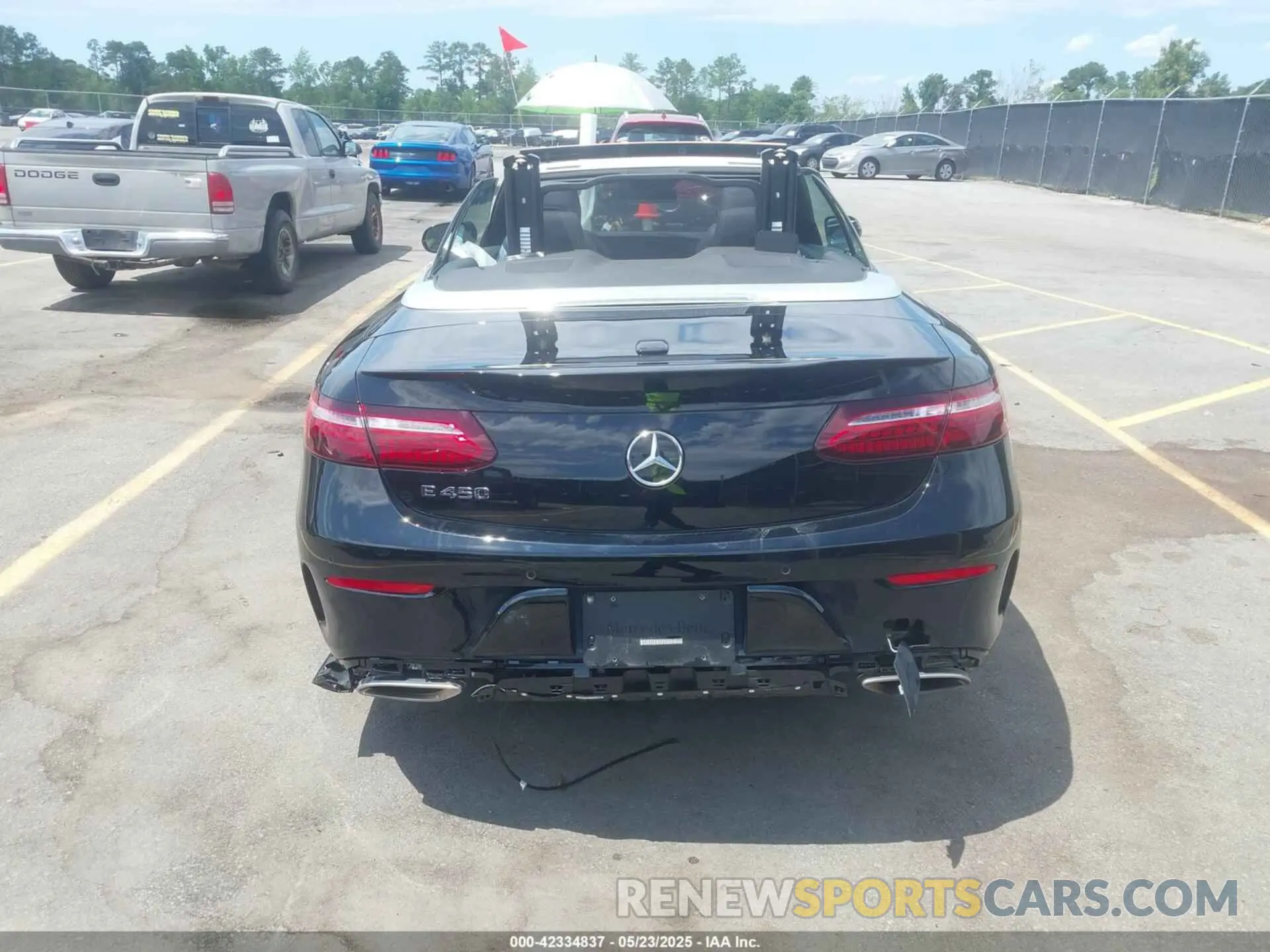 16 Photograph of a damaged car W1K1K5JB2PF207529 MERCEDES-BENZ E 450 2023