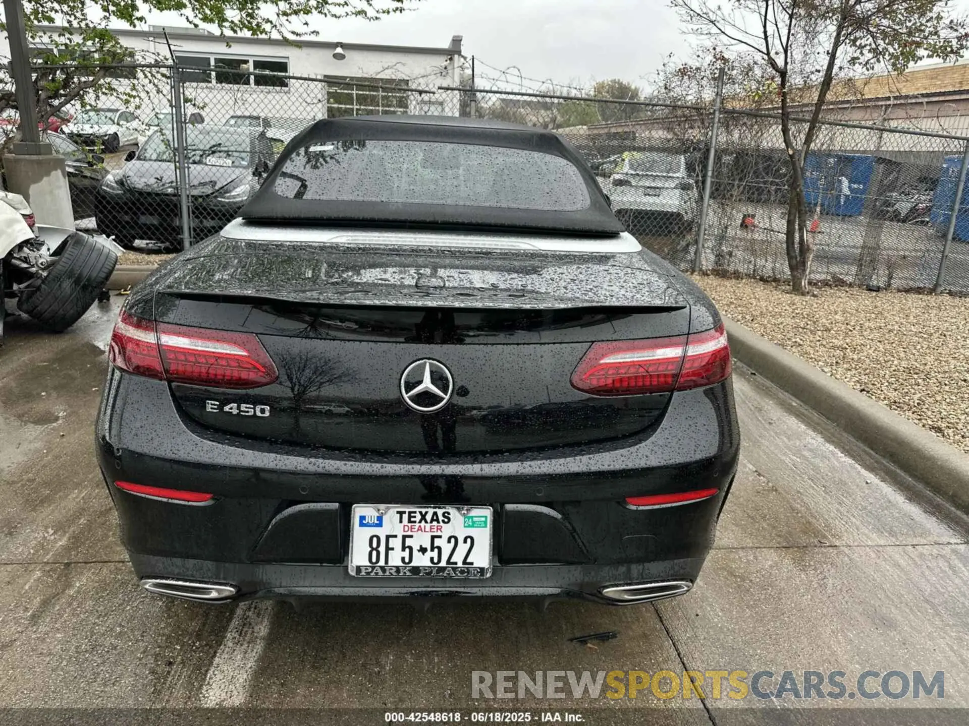 14 Photograph of a damaged car W1K1K5JB9PF206989 MERCEDES-BENZ E 450 2023
