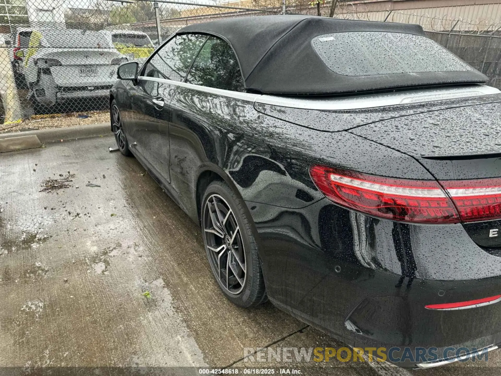 3 Photograph of a damaged car W1K1K5JB9PF206989 MERCEDES-BENZ E 450 2023
