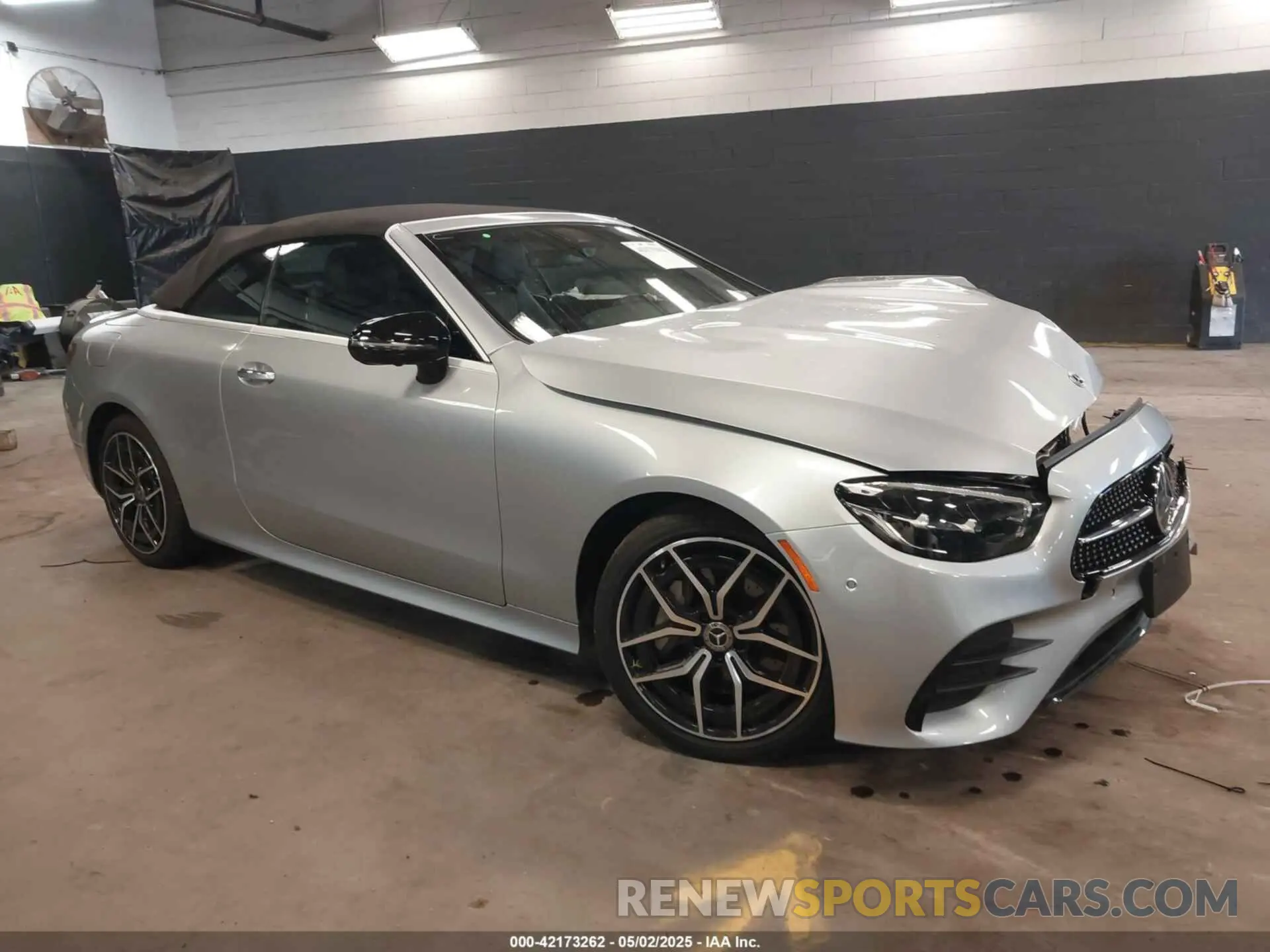 1 Photograph of a damaged car W1K1K5KB8PF204178 MERCEDES-BENZ E 450 2023
