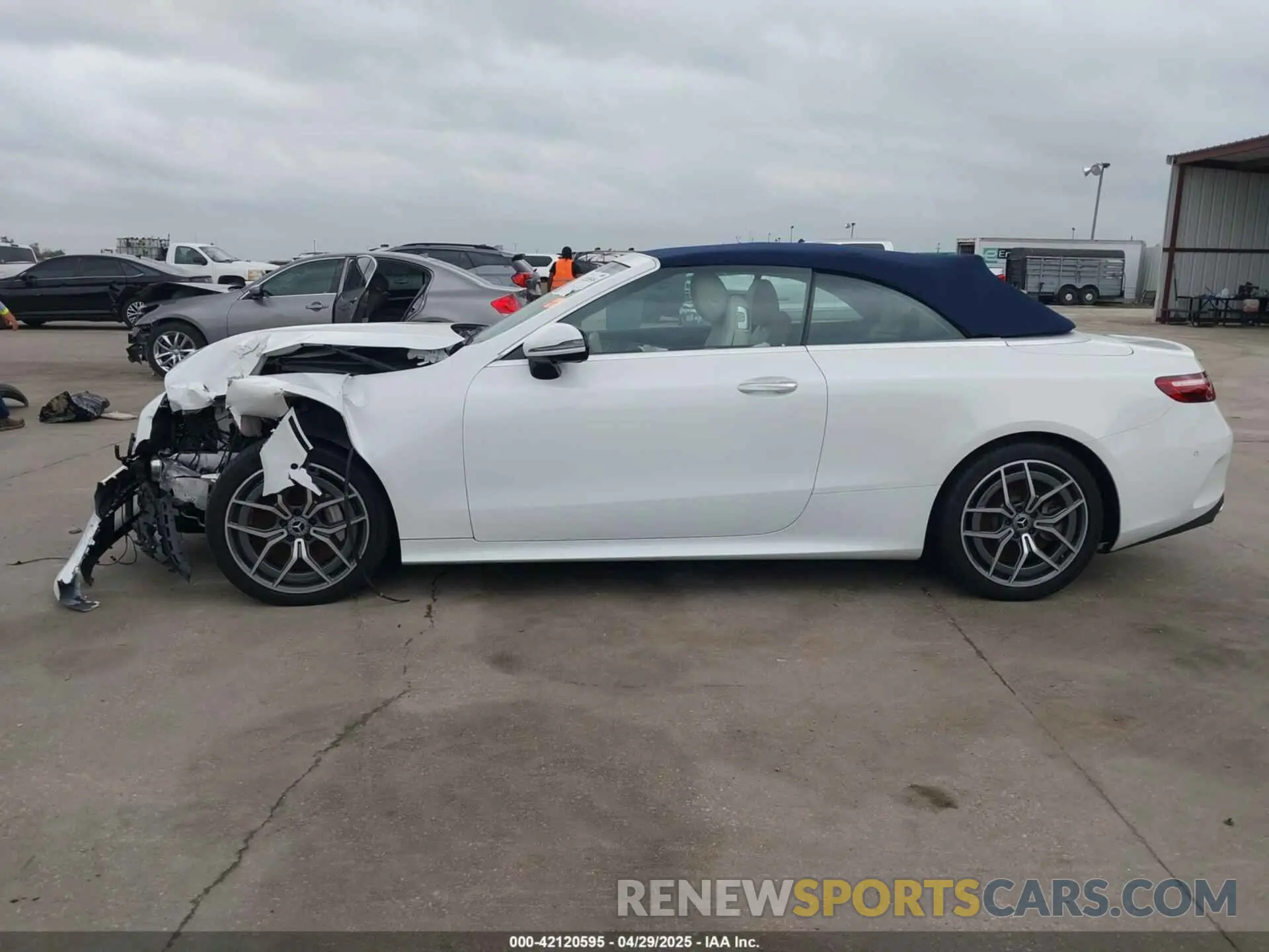 15 Photograph of a damaged car W1K1K5KB8PF208845 MERCEDES-BENZ E 450 2023