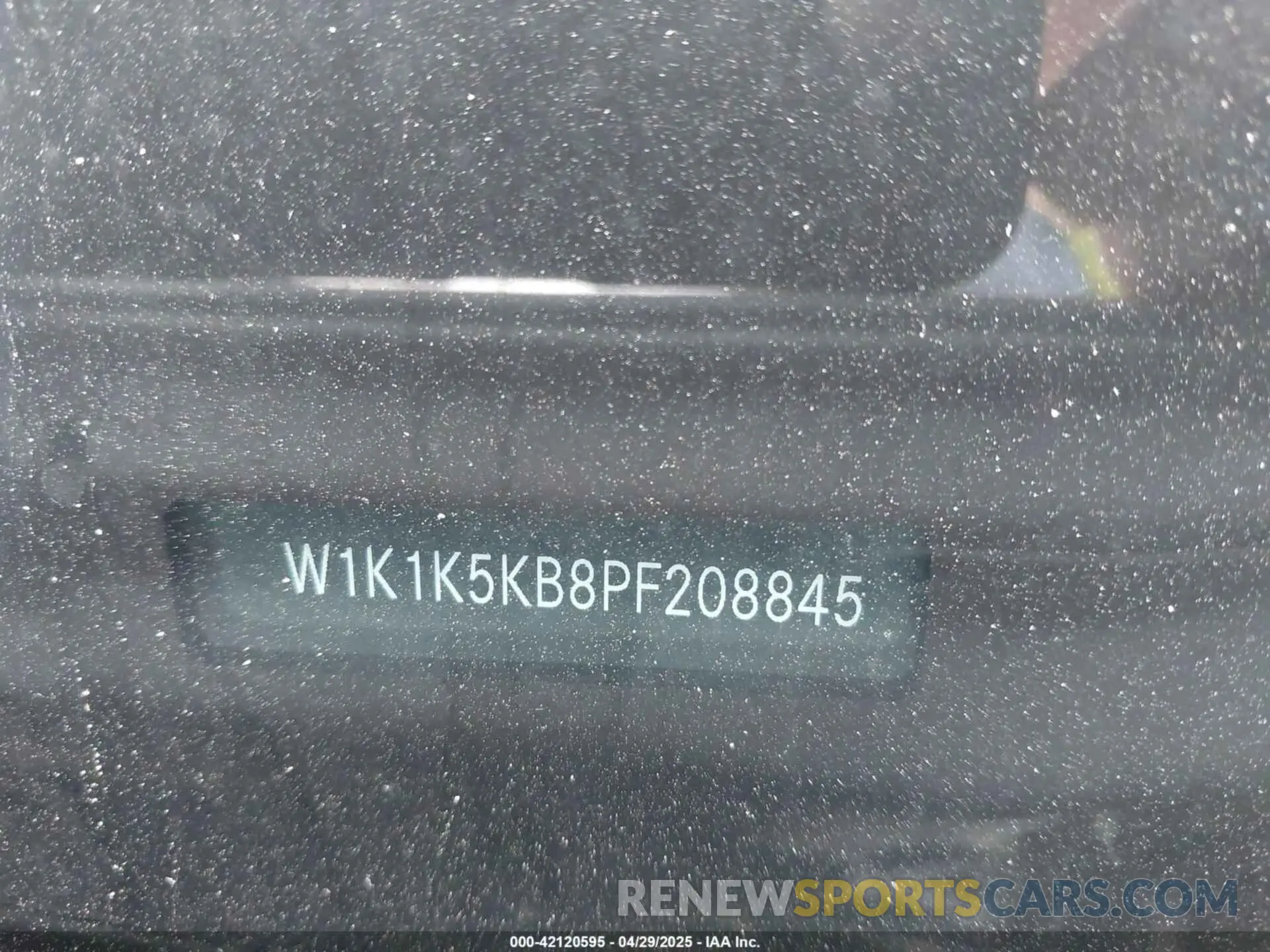18 Photograph of a damaged car W1K1K5KB8PF208845 MERCEDES-BENZ E 450 2023