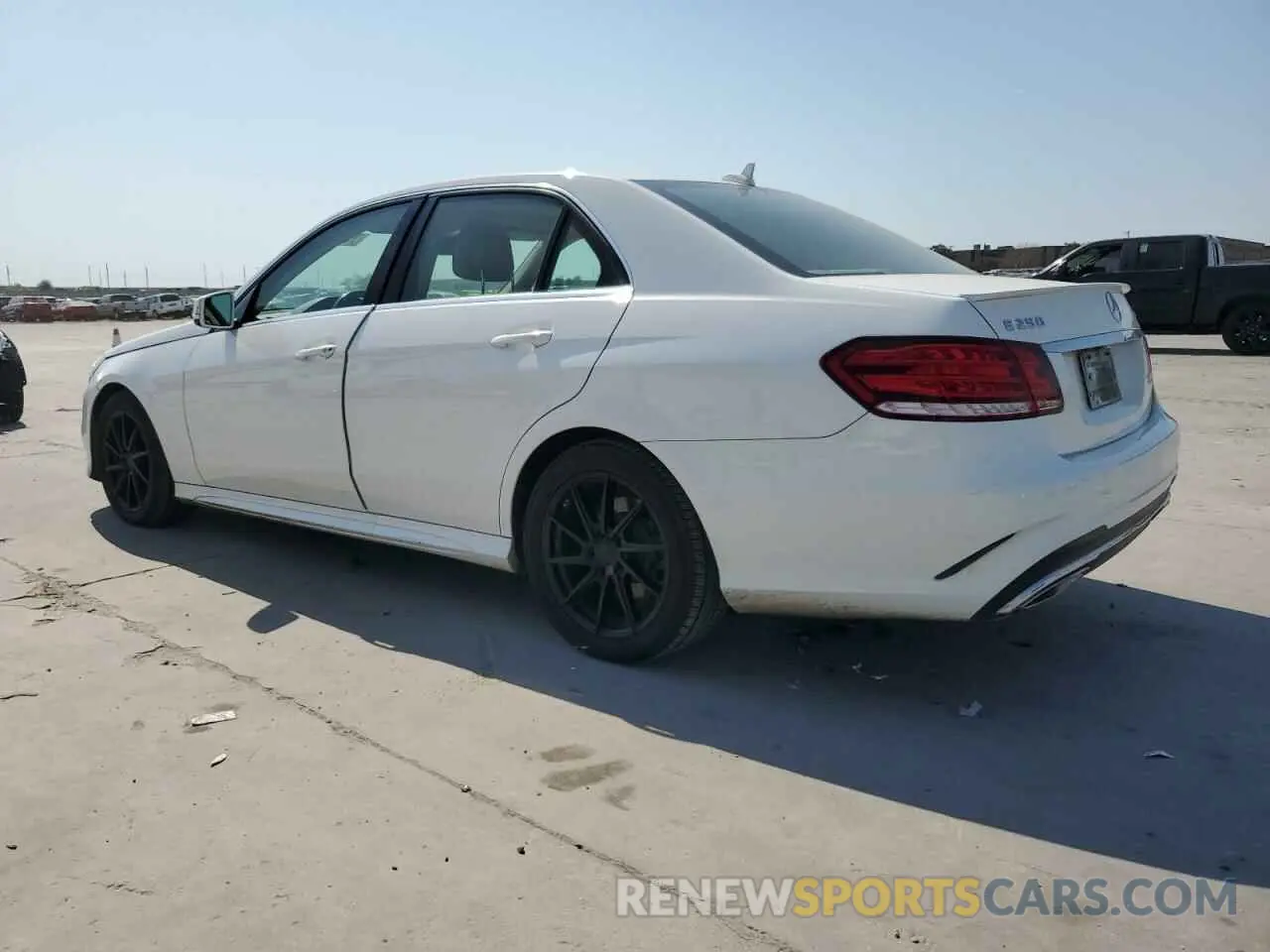 2 Photograph of a damaged car WDDHF9HB7EA883887 MERCEDES-BENZ E-CLASS 2014