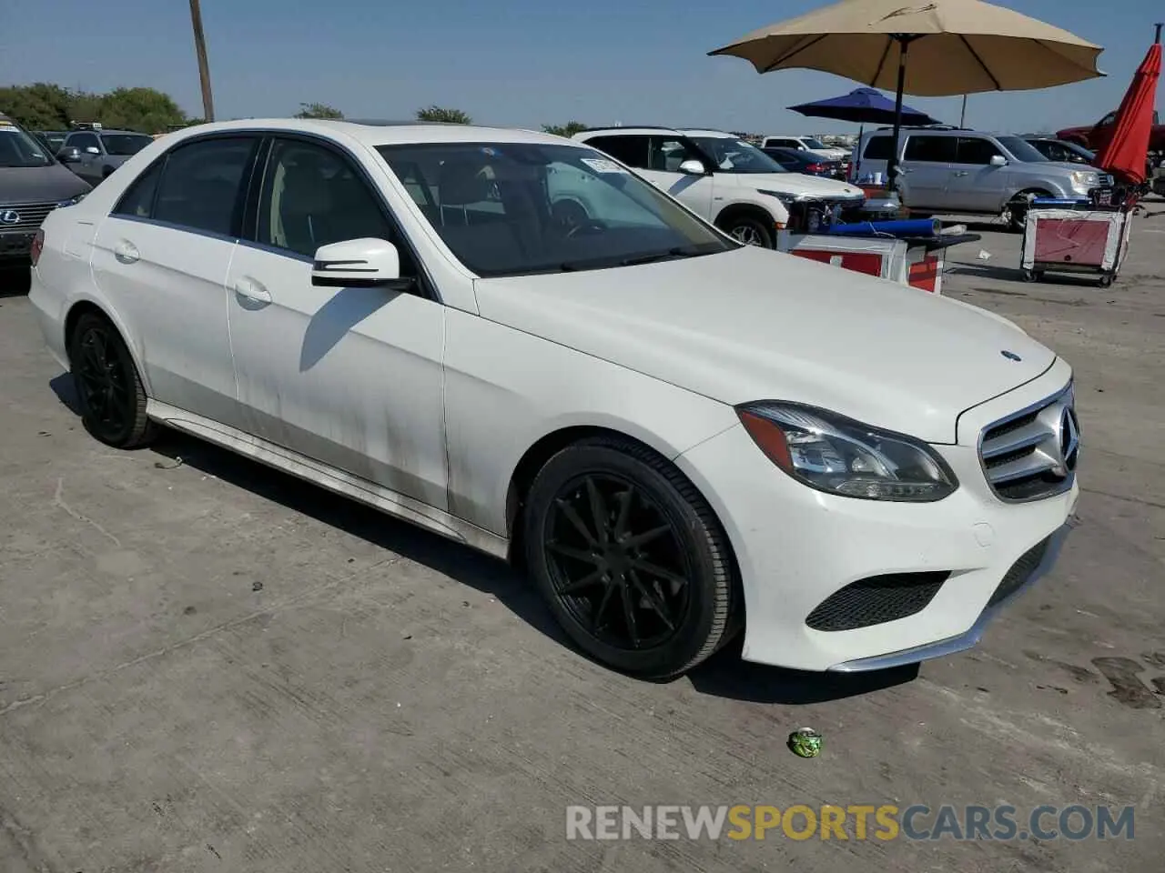 4 Photograph of a damaged car WDDHF9HB7EA883887 MERCEDES-BENZ E-CLASS 2014
