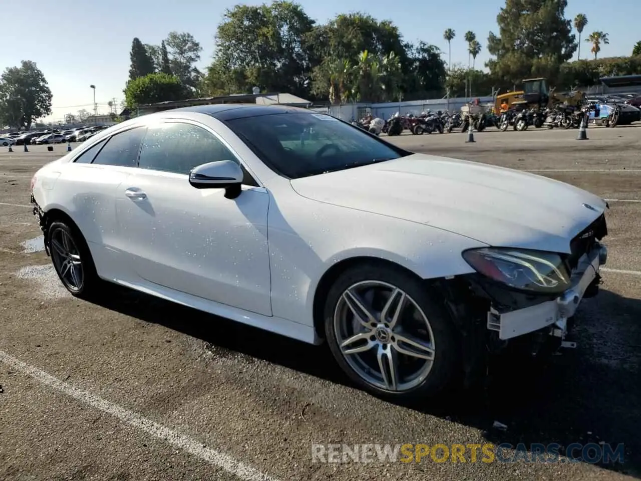 4 Photograph of a damaged car WDD1J6HB2KF096181 MERCEDES-BENZ E-CLASS 2019