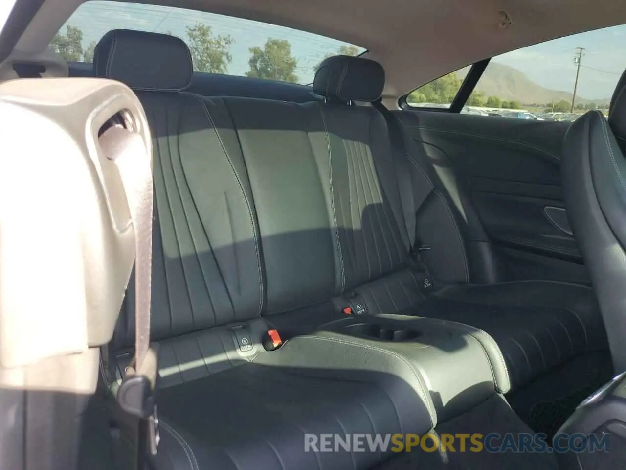 10 Photograph of a damaged car WDD1J6HB2KF110130 MERCEDES-BENZ E-CLASS 2019