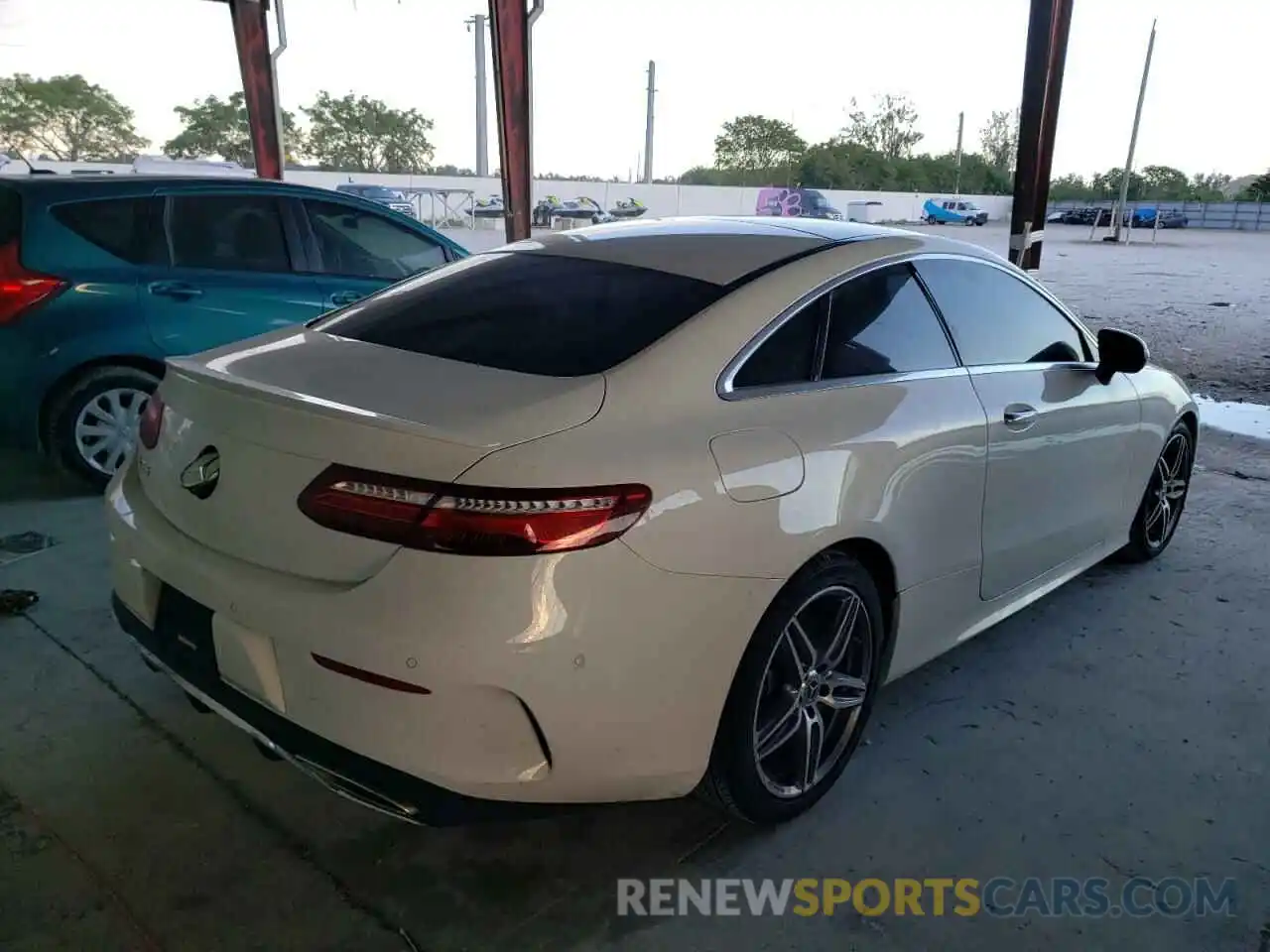 4 Photograph of a damaged car WDD1J6HB4KF106127 MERCEDES-BENZ E-CLASS 2019