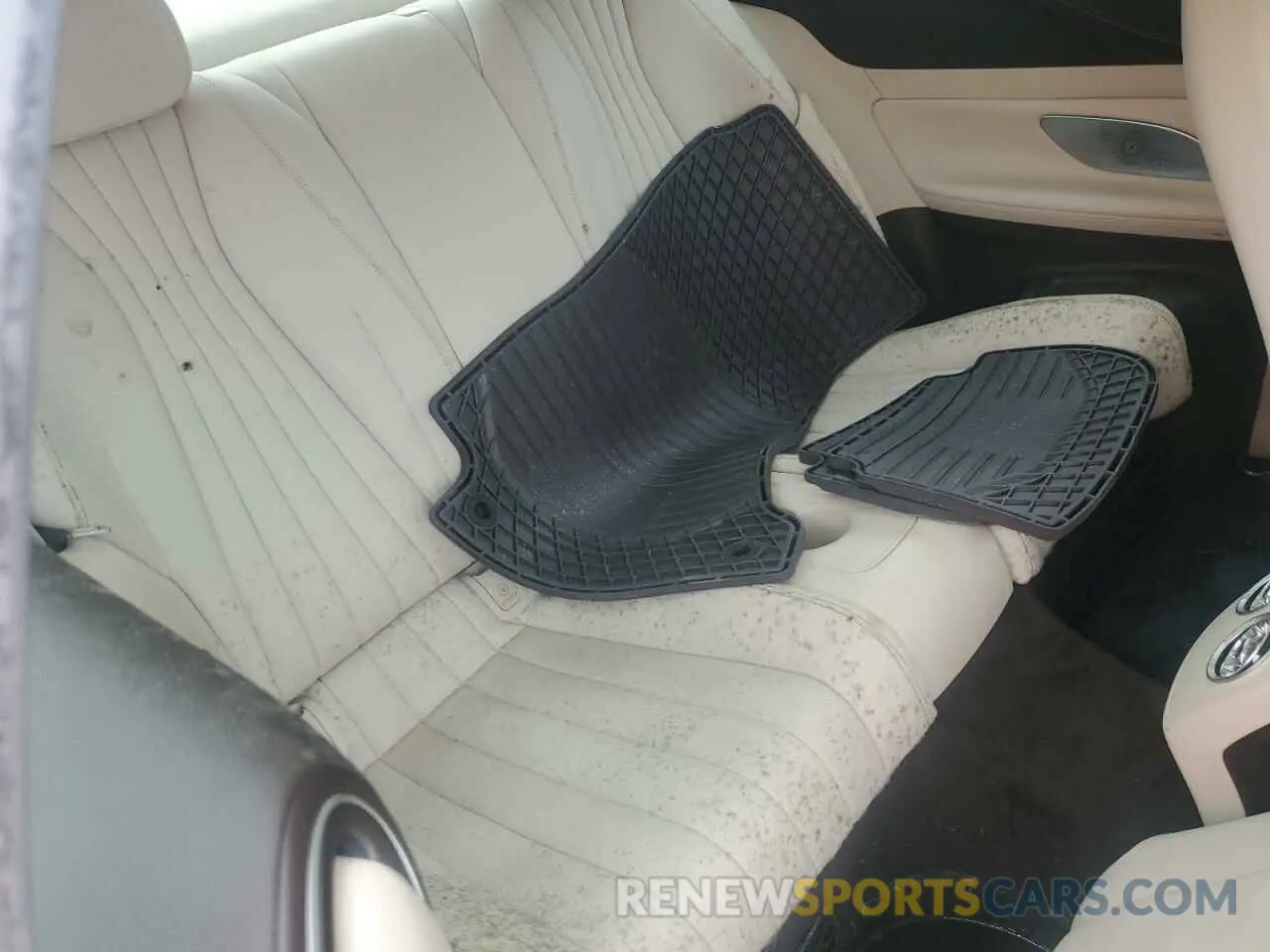 10 Photograph of a damaged car WDD1J6JB6KF072458 MERCEDES-BENZ E-CLASS 2019