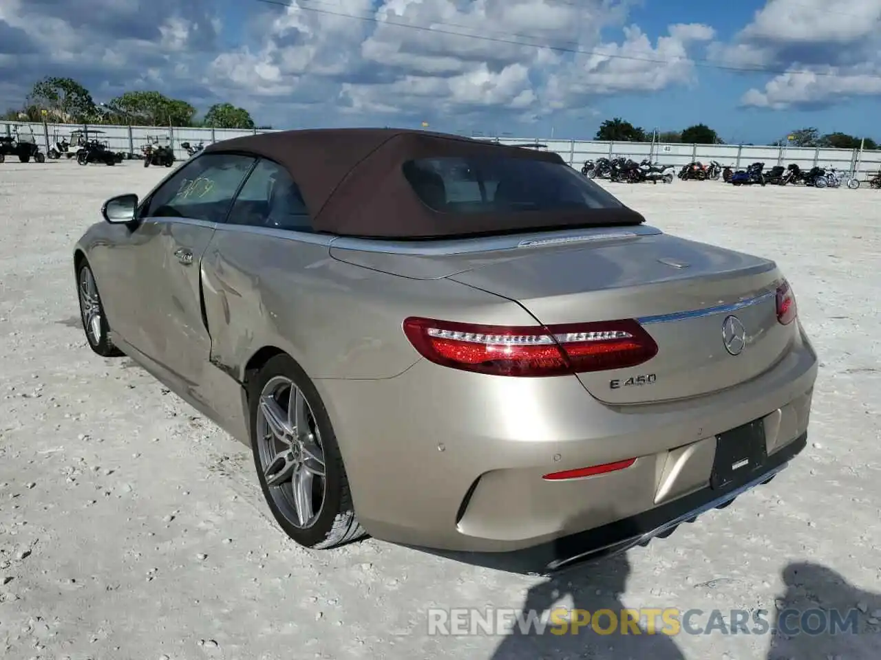 3 Photograph of a damaged car WDD1K6HB8KF113692 MERCEDES-BENZ E-CLASS 2019