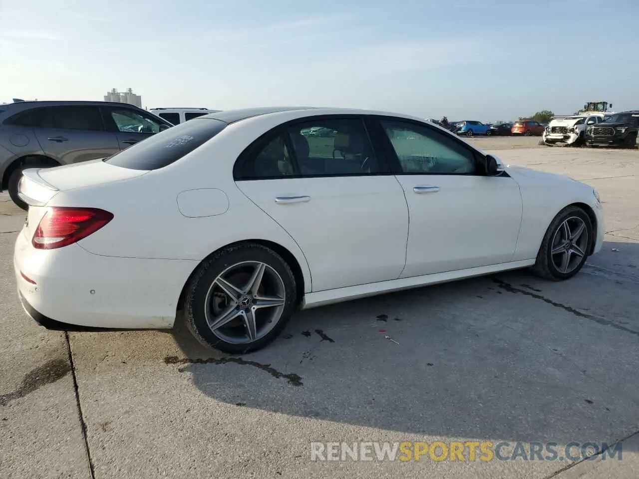3 Photograph of a damaged car WDDZF4JB0KA514205 MERCEDES-BENZ E-CLASS 2019