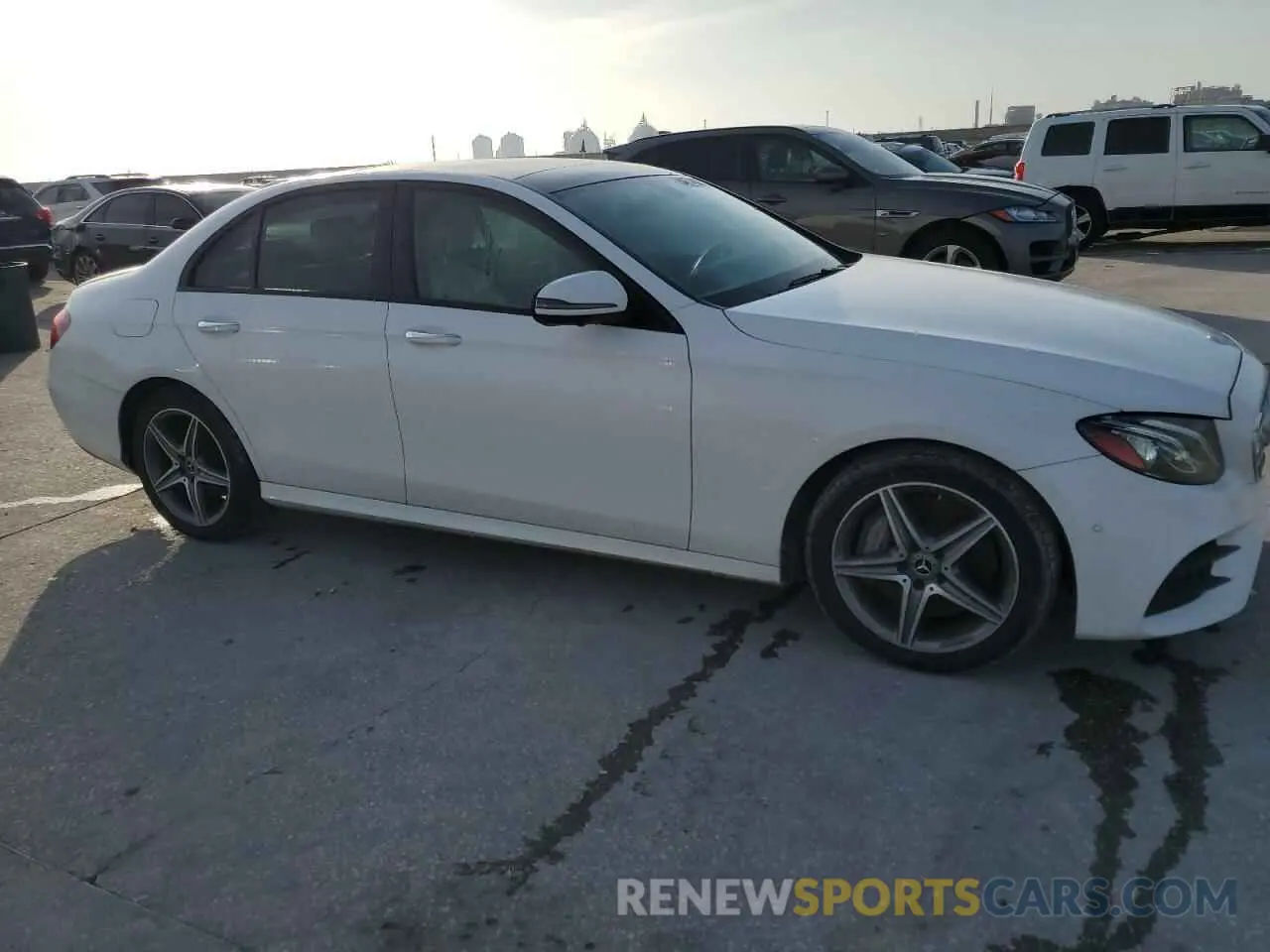 4 Photograph of a damaged car WDDZF4JB0KA514205 MERCEDES-BENZ E-CLASS 2019