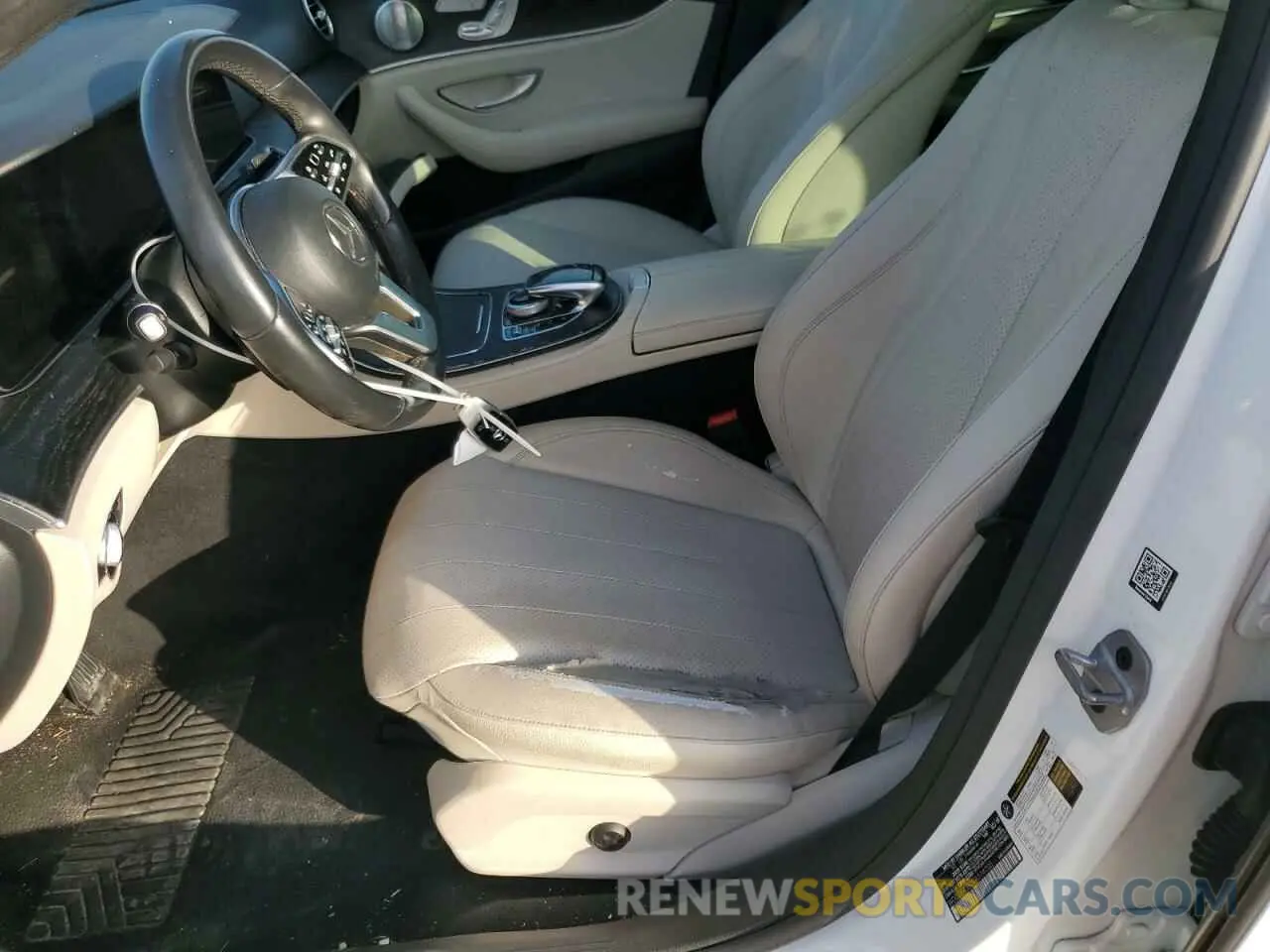 7 Photograph of a damaged car WDDZF4JB0KA514205 MERCEDES-BENZ E-CLASS 2019