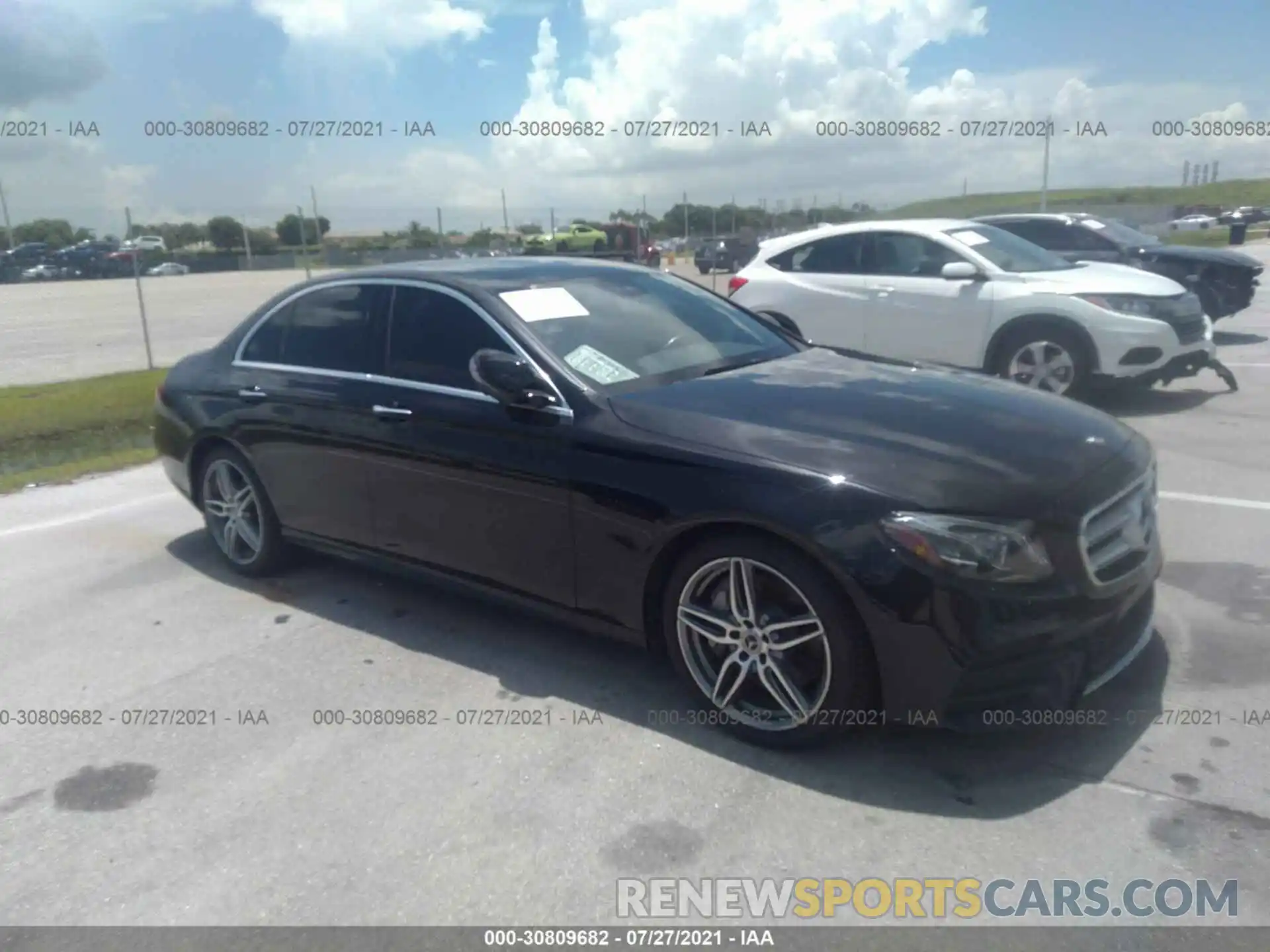 1 Photograph of a damaged car WDDZF4JB0KA571696 MERCEDES-BENZ E-CLASS 2019