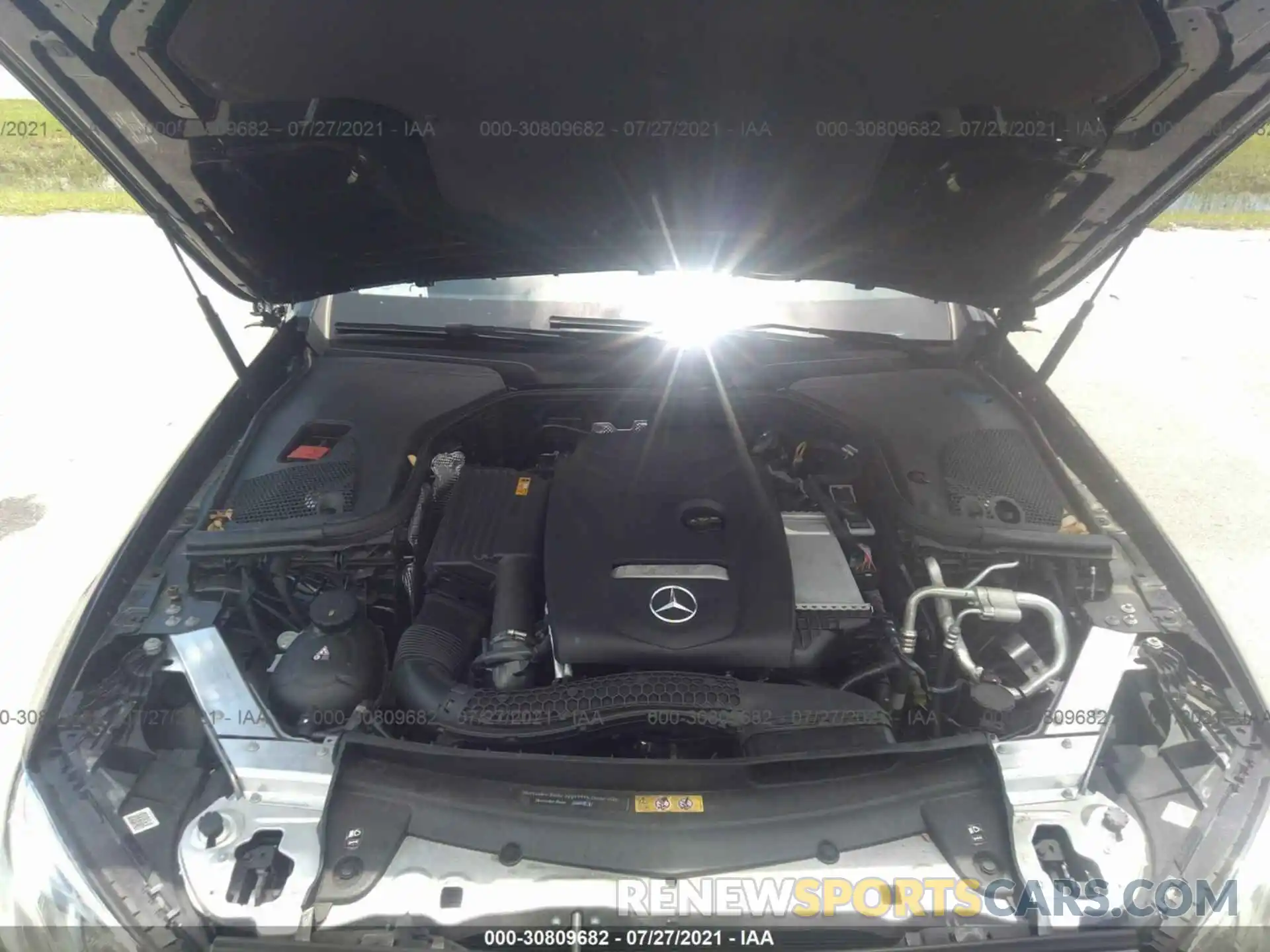 10 Photograph of a damaged car WDDZF4JB0KA571696 MERCEDES-BENZ E-CLASS 2019