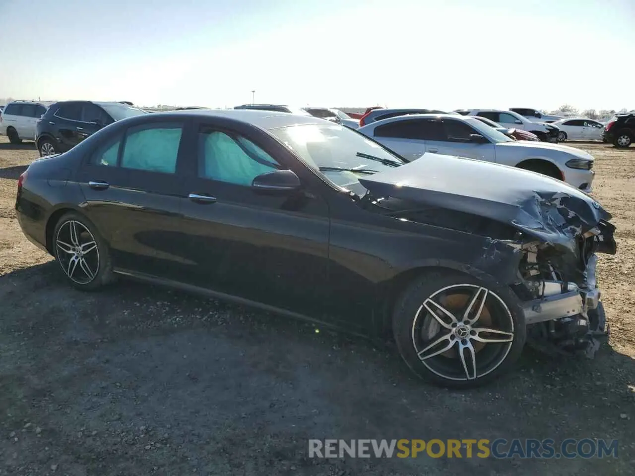 4 Photograph of a damaged car WDDZF4JB0KA669868 MERCEDES-BENZ E-CLASS 2019