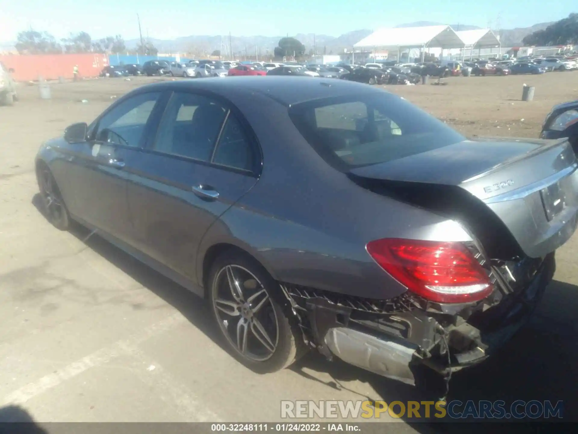 3 Photograph of a damaged car WDDZF4JB2KA583753 MERCEDES-BENZ E-CLASS 2019