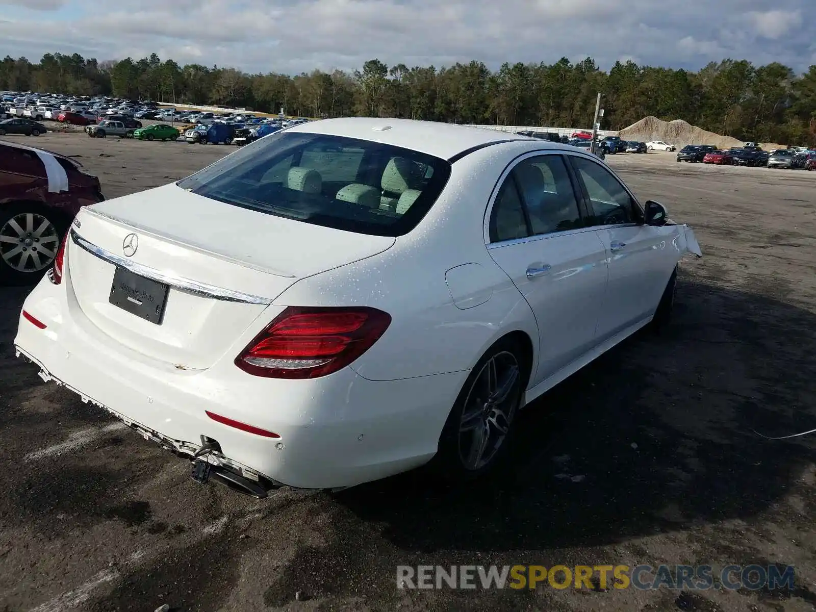 4 Photograph of a damaged car WDDZF4JB3KA492989 MERCEDES-BENZ E CLASS 2019