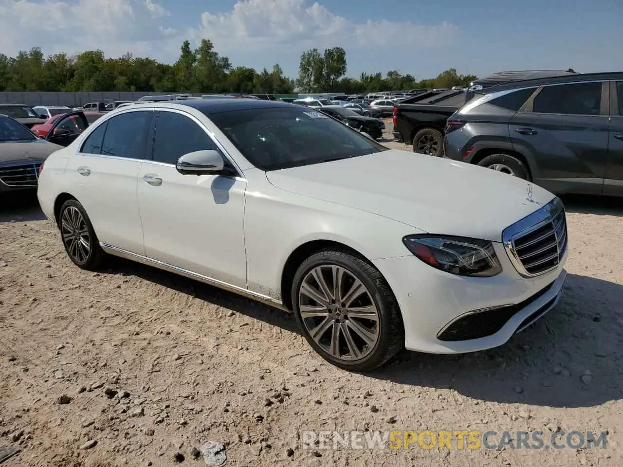 4 Photograph of a damaged car WDDZF4JB3KA506681 MERCEDES-BENZ E-CLASS 2019
