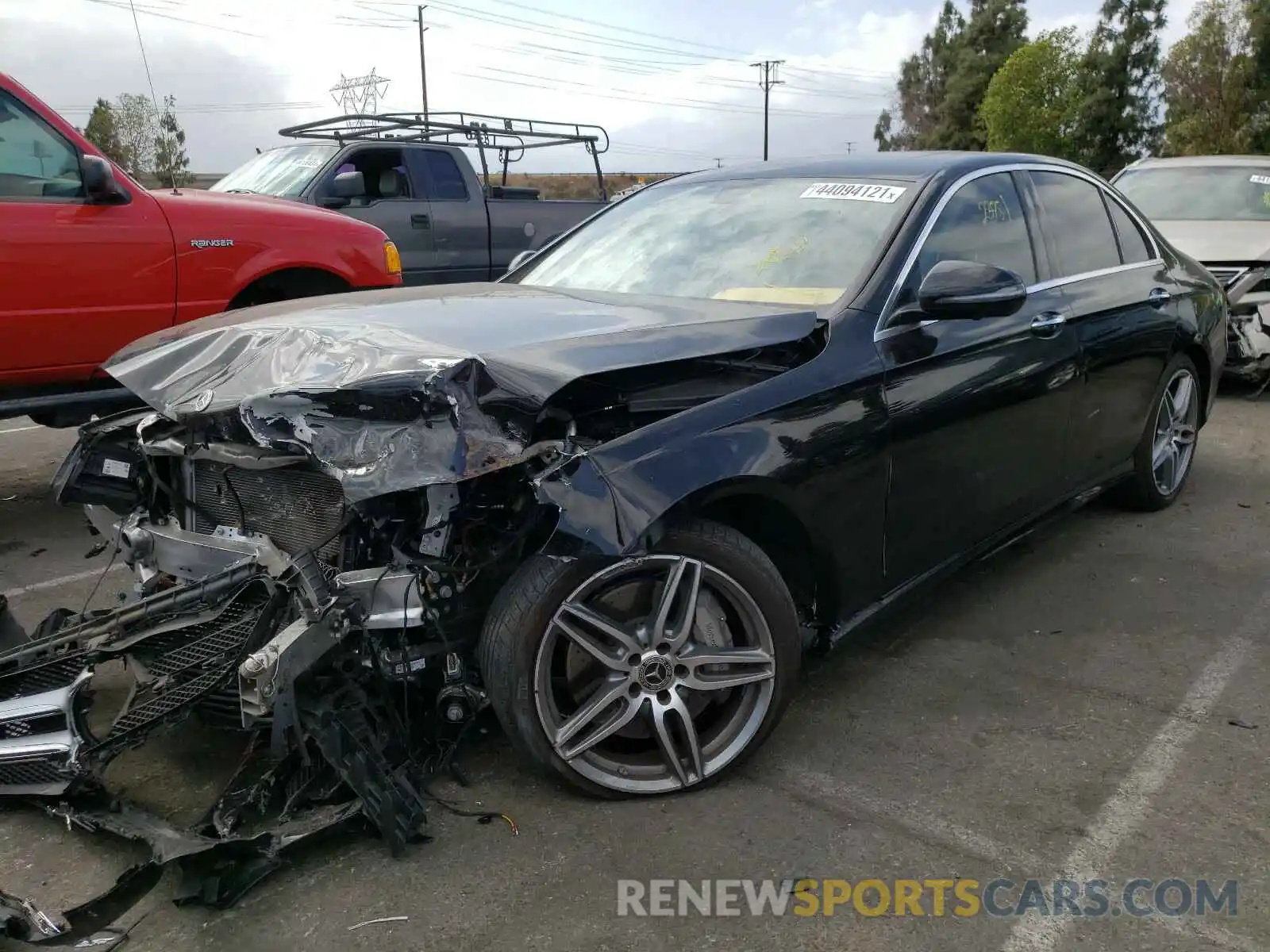 2 Photograph of a damaged car WDDZF4JB3KA514764 MERCEDES-BENZ E CLASS 2019