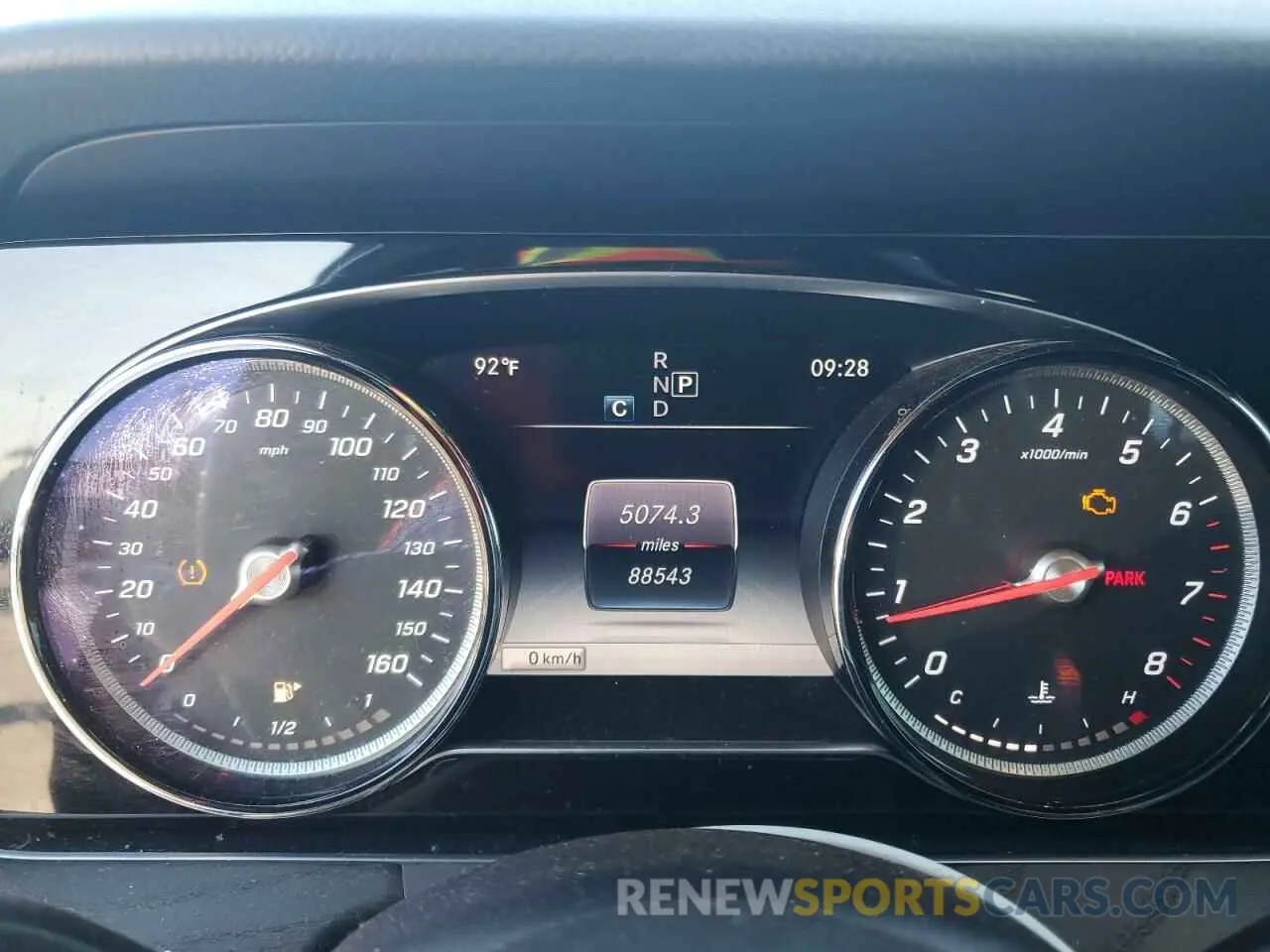 9 Photograph of a damaged car WDDZF4JB3KA543035 MERCEDES-BENZ E-CLASS 2019