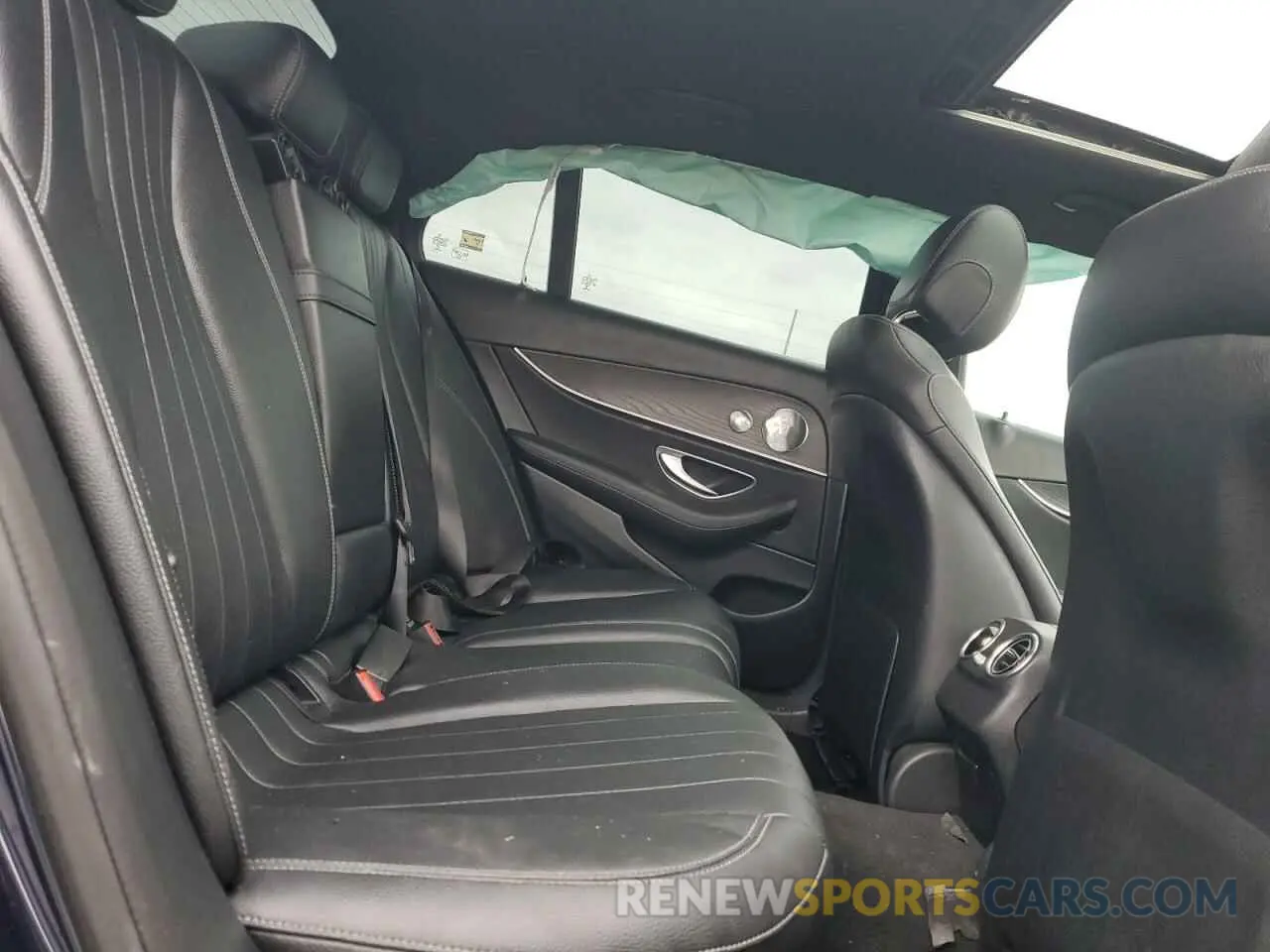 10 Photograph of a damaged car WDDZF4JB3KA544346 MERCEDES-BENZ E-CLASS 2019