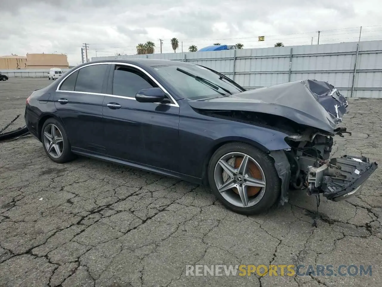 4 Photograph of a damaged car WDDZF4JB3KA544346 MERCEDES-BENZ E-CLASS 2019
