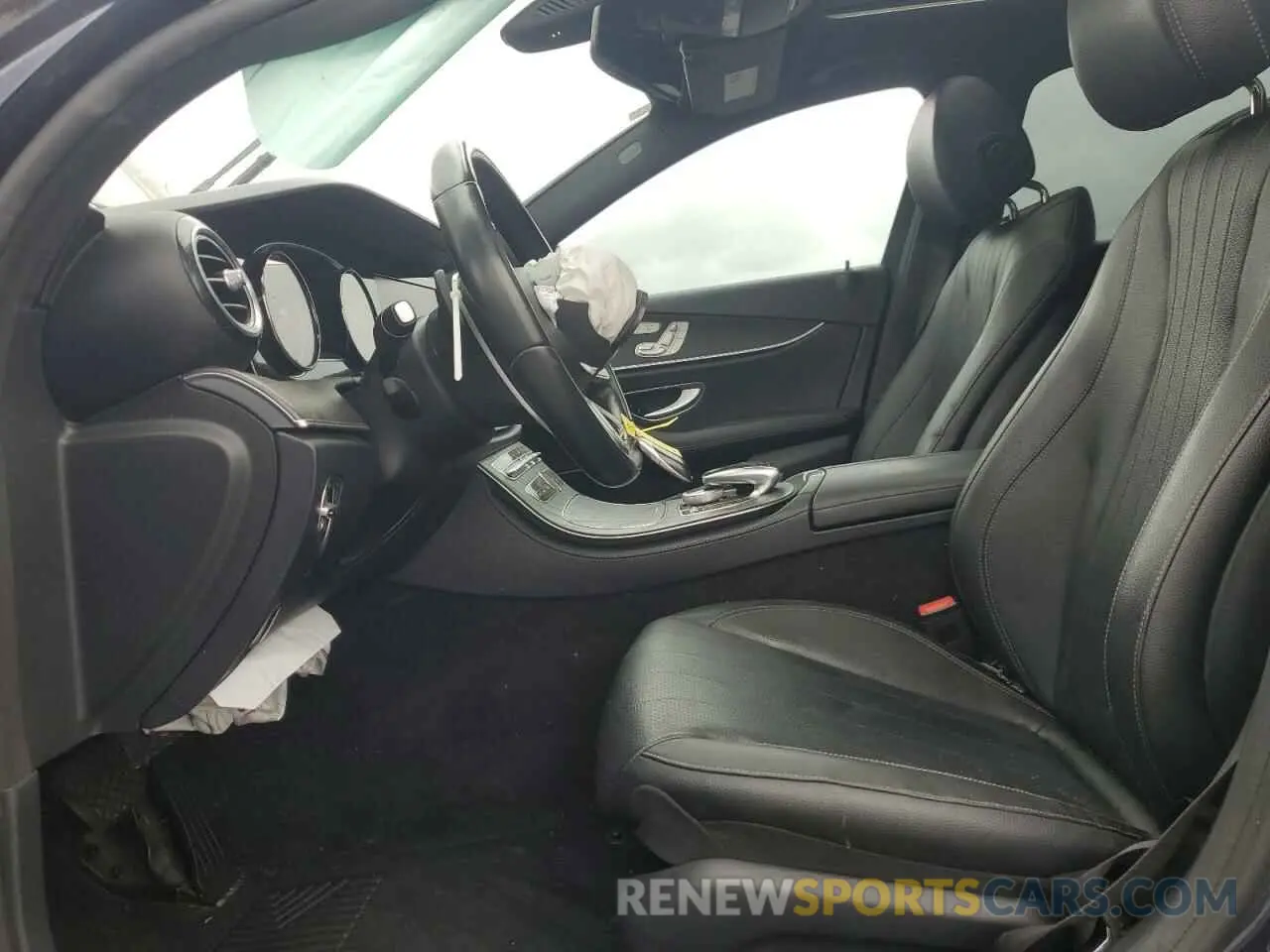7 Photograph of a damaged car WDDZF4JB3KA544346 MERCEDES-BENZ E-CLASS 2019