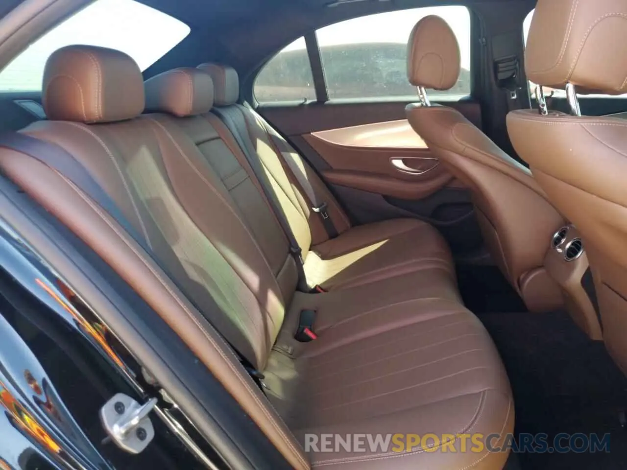11 Photograph of a damaged car WDDZF4JB3KA587195 MERCEDES-BENZ E-CLASS 2019
