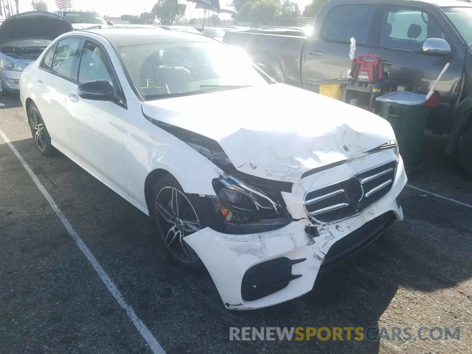 1 Photograph of a damaged car WDDZF4JB3KA618123 MERCEDES-BENZ E CLASS 2019